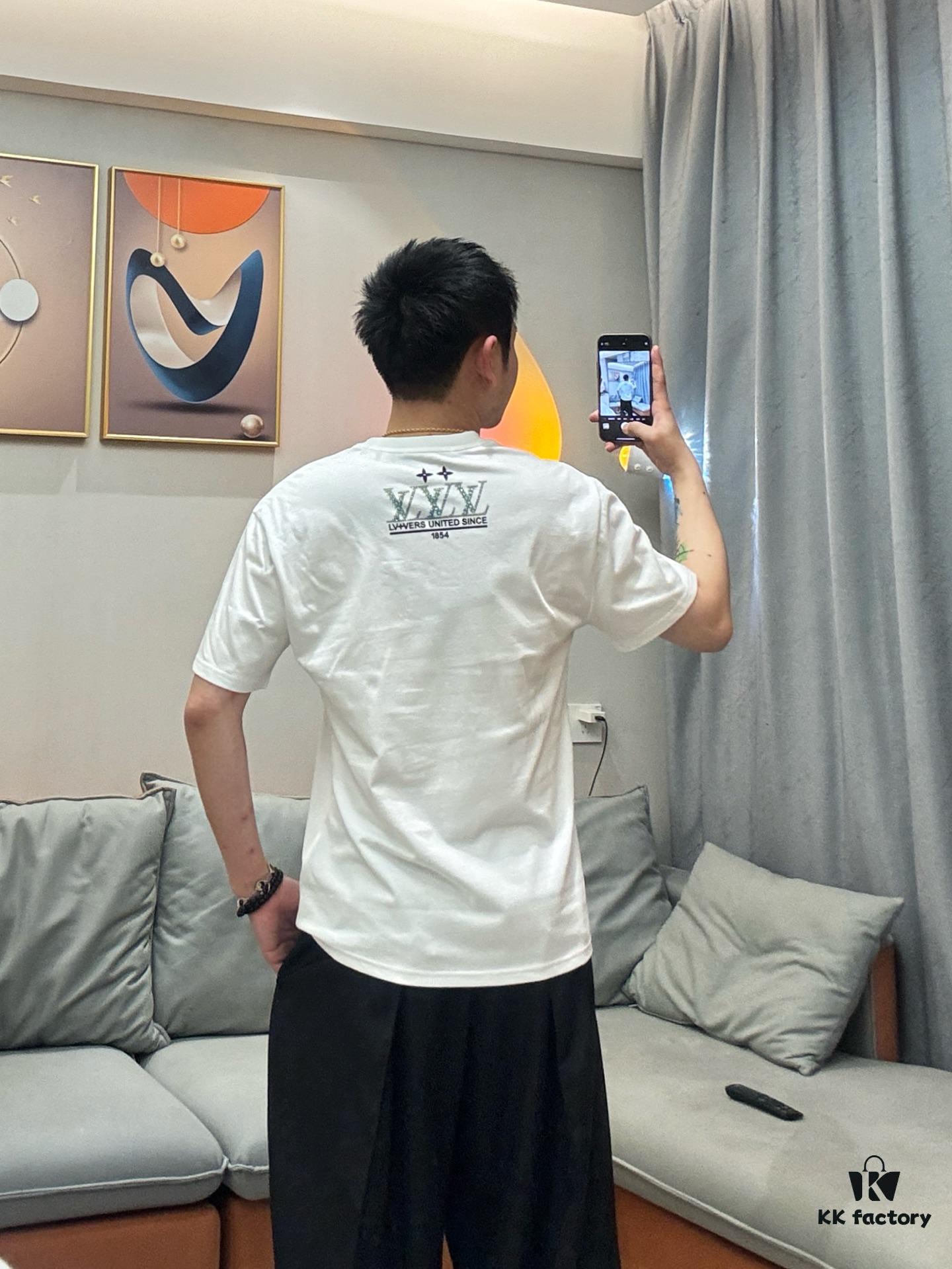 Real-shot model photo