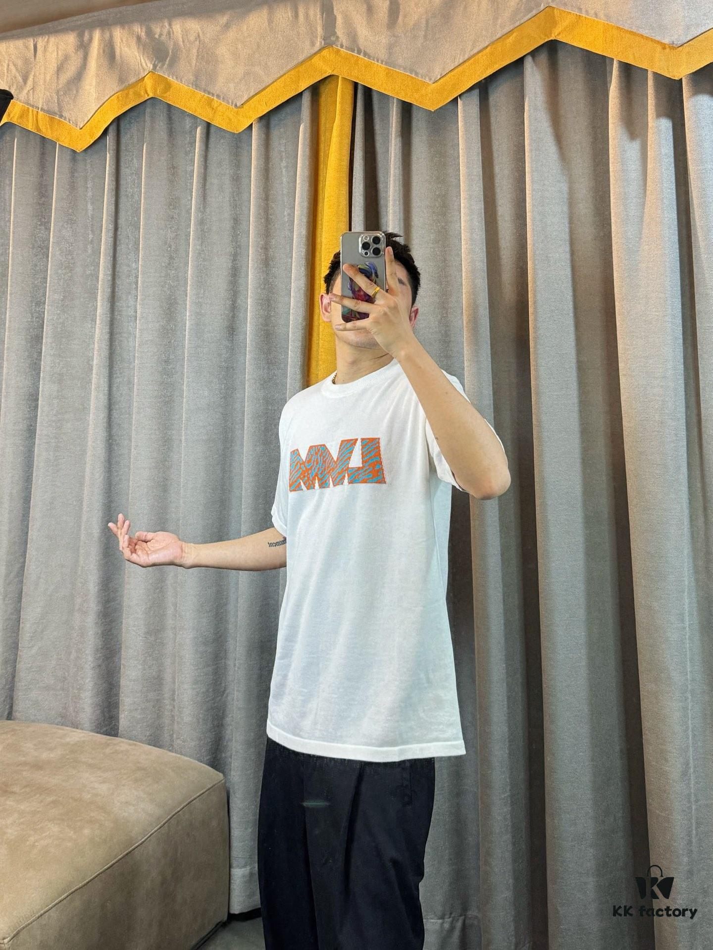 Real-shot model photo