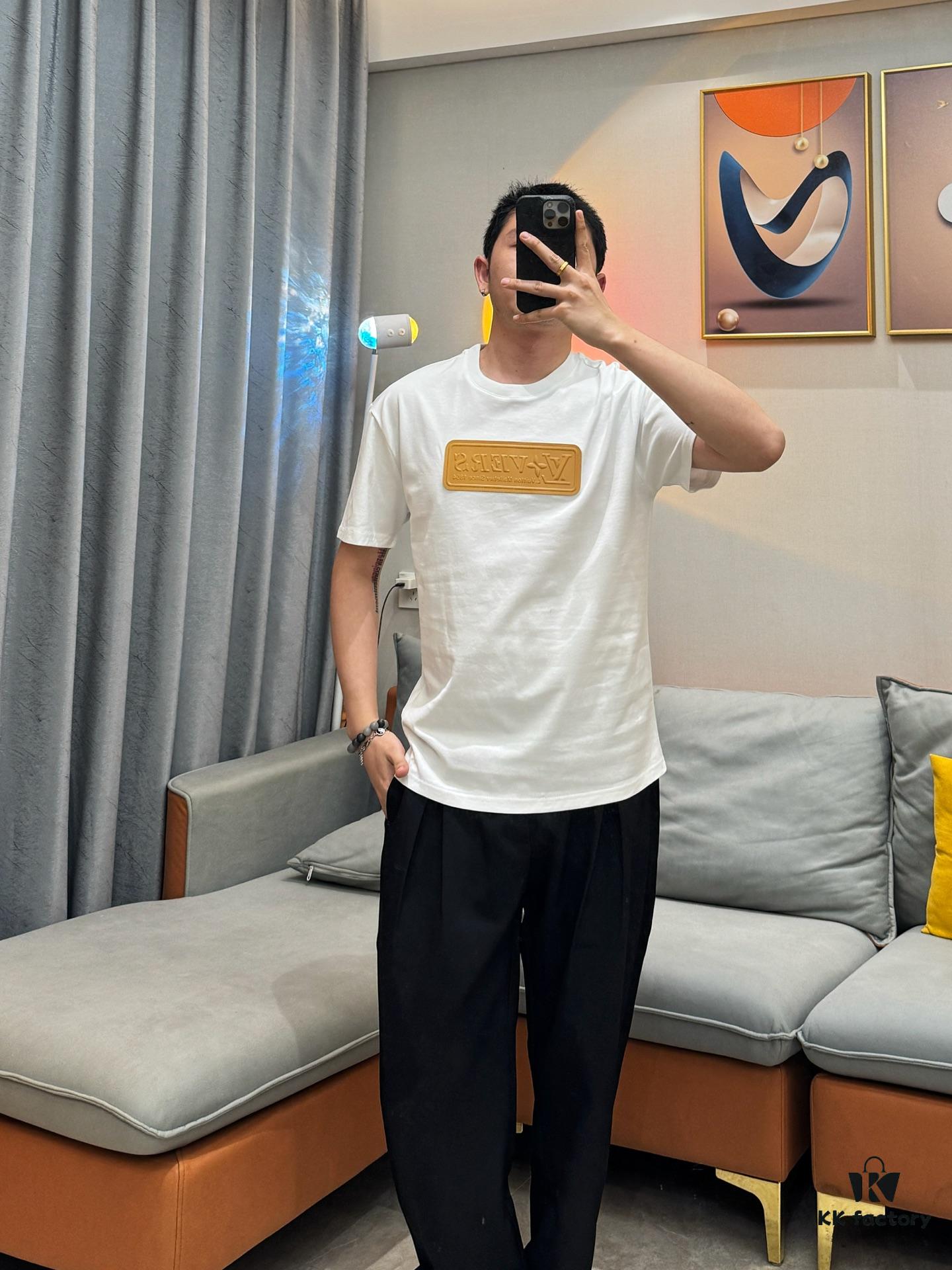 Real-shot model photo