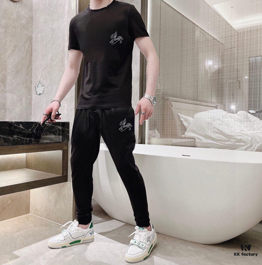 LV Louis Vuitton 2025 Official Website Same Style Summer Men's Double Mercerized High-Quality Suit Premium Imported Fabric Trendy Fashion Versatile Bestseller Simple and Elegant Precise Stitching