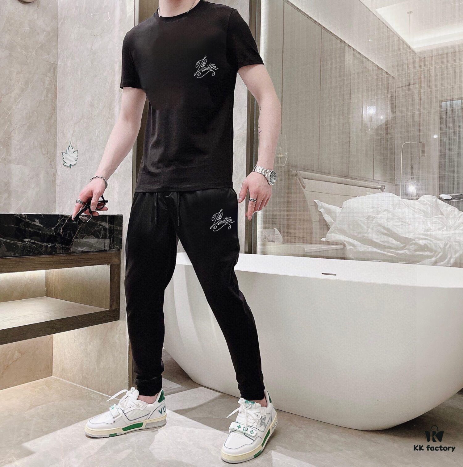 LV Louis Vuitton 2025 Official Website Same Style Summer Men's Double Mercerized High-Quality Suit Premium Imported Fabric Trendy Fashion Versatile Bestseller Simple and Elegant Precise Stitching