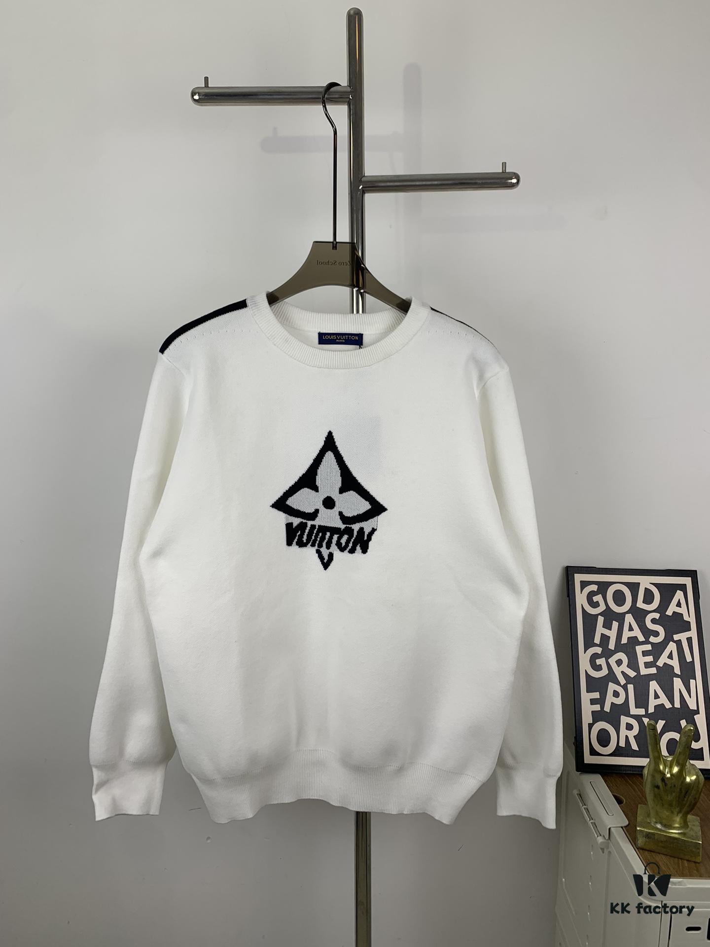 New Louis Vuitton LV Panda Color-Block Three-Leaf Grass Script Unisex Casual Round-Neck Sweater