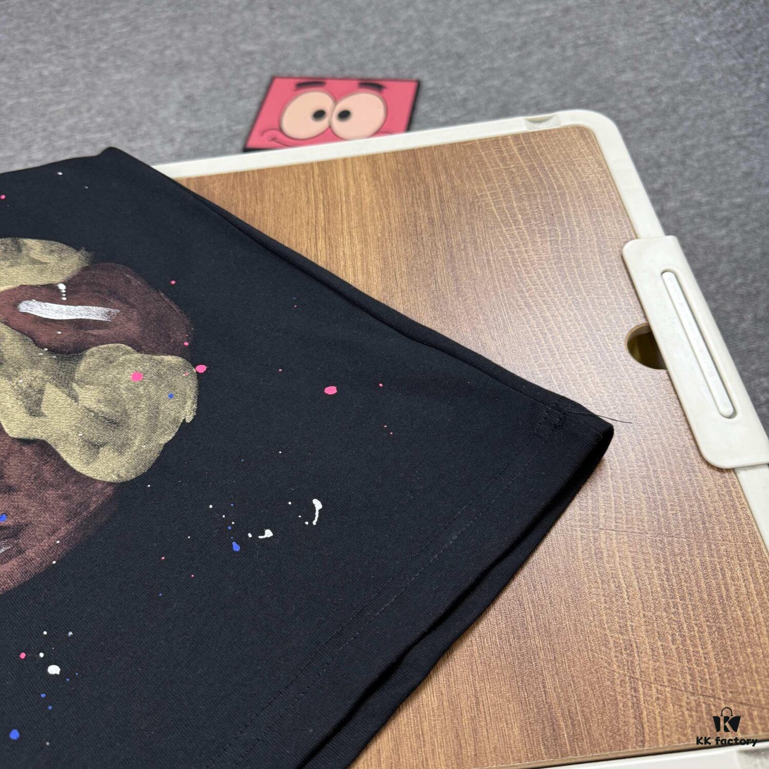 New LV Louis Vuitton 2024 Graffiti Print Short Sleeve T-Shirt, Premium 260g 32s Double Yarn Fabric, Soft and Comfortable Unisex Design, Stylish and Versatile