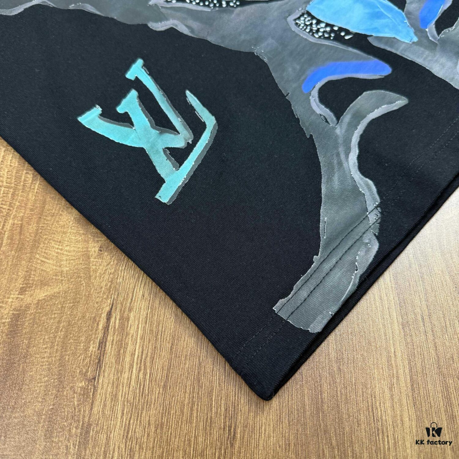 New LV Louis Vuitton 2024 Graffiti Print Short Sleeve T-Shirt, Premium 260g 32s Double Yarn Fabric, Ultra Soft and Comfortable Unisex Tee