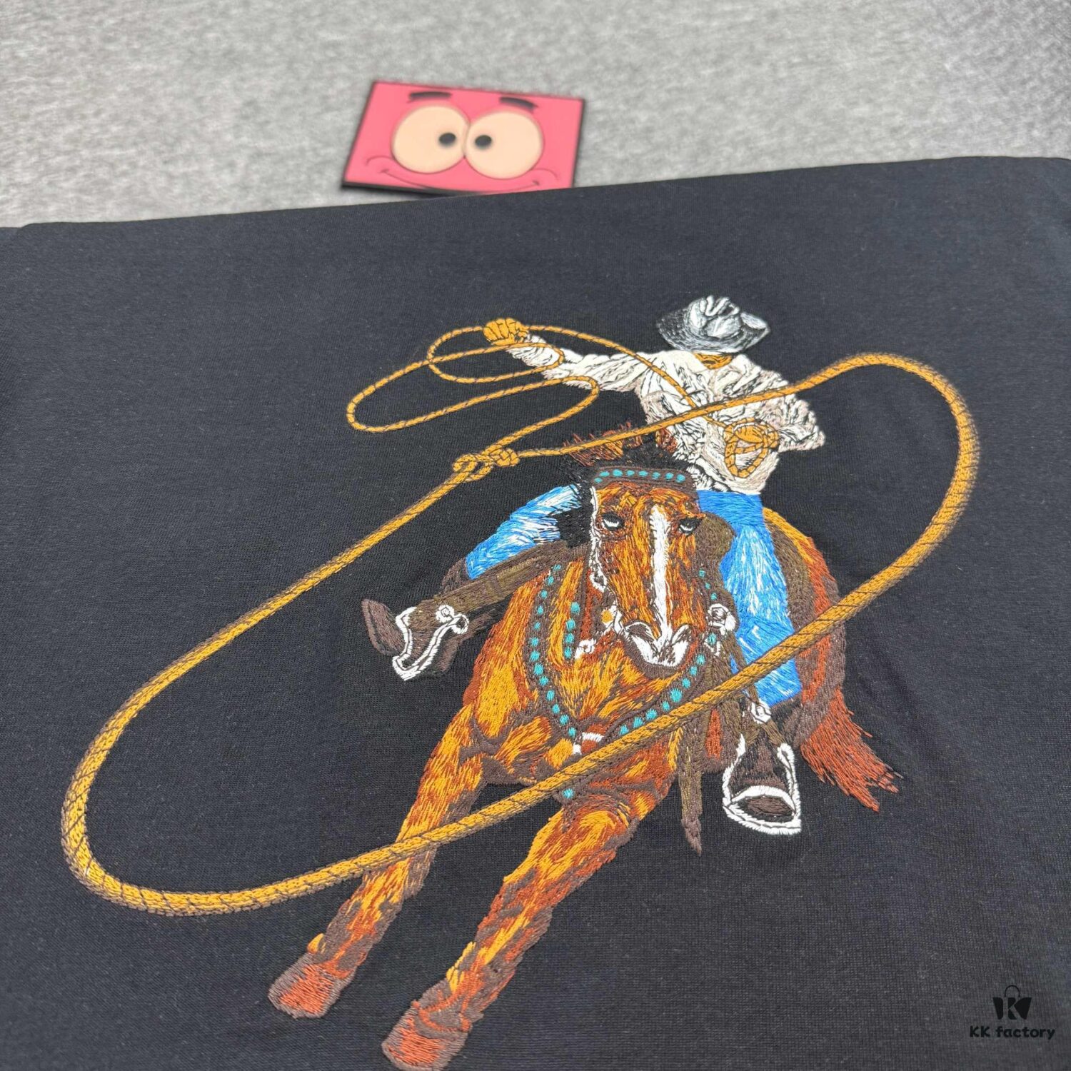 New Arrival LOUIS VUITTON Western Cowboy Style Fully Embroidered Short Sleeve T-Shirt, High-Density Imported 270g Fabric, High-Temperature Dyeing and Post-Setting Treatment! Complete Triple Labeling