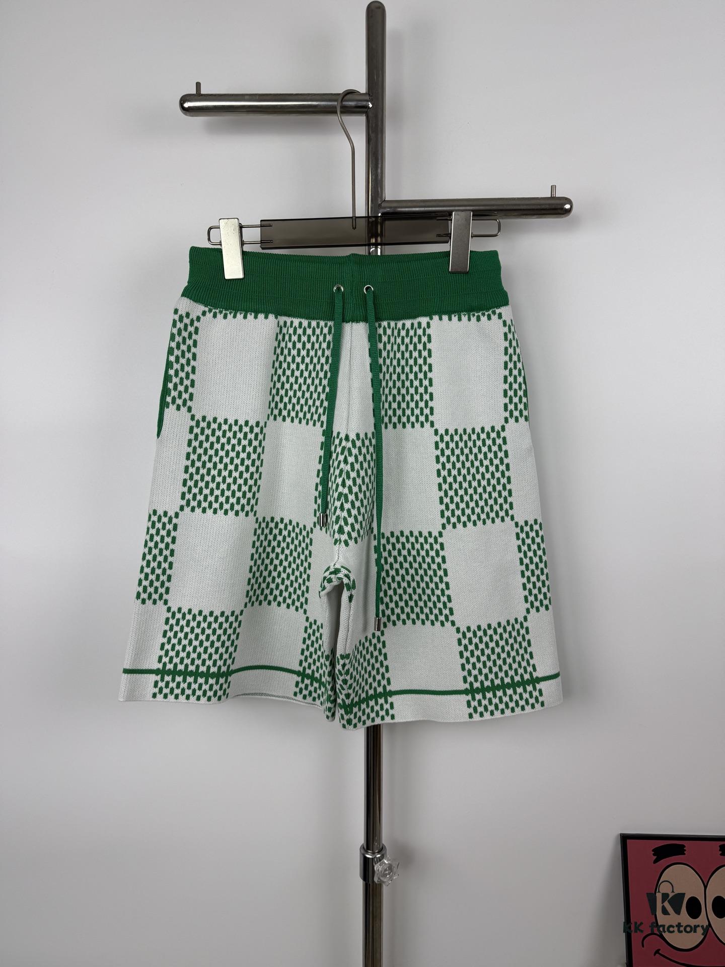 New Arrival Louis Vuitton 1V 25SS Large Checkerboard Jacquard Knit Shorts