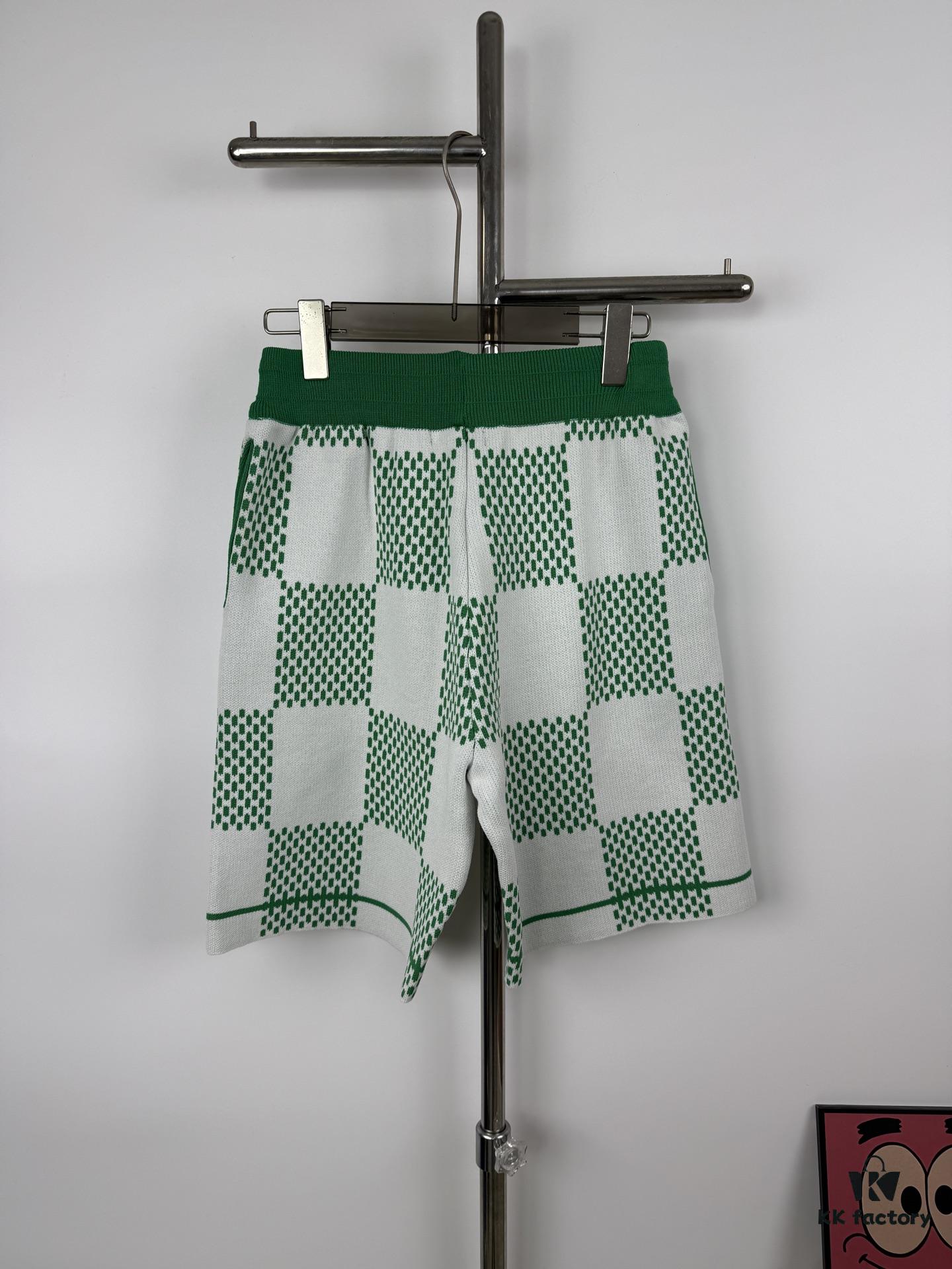 New Arrival Louis Vuitton 1V 25SS Large Checkerboard Jacquard Knit Shorts
