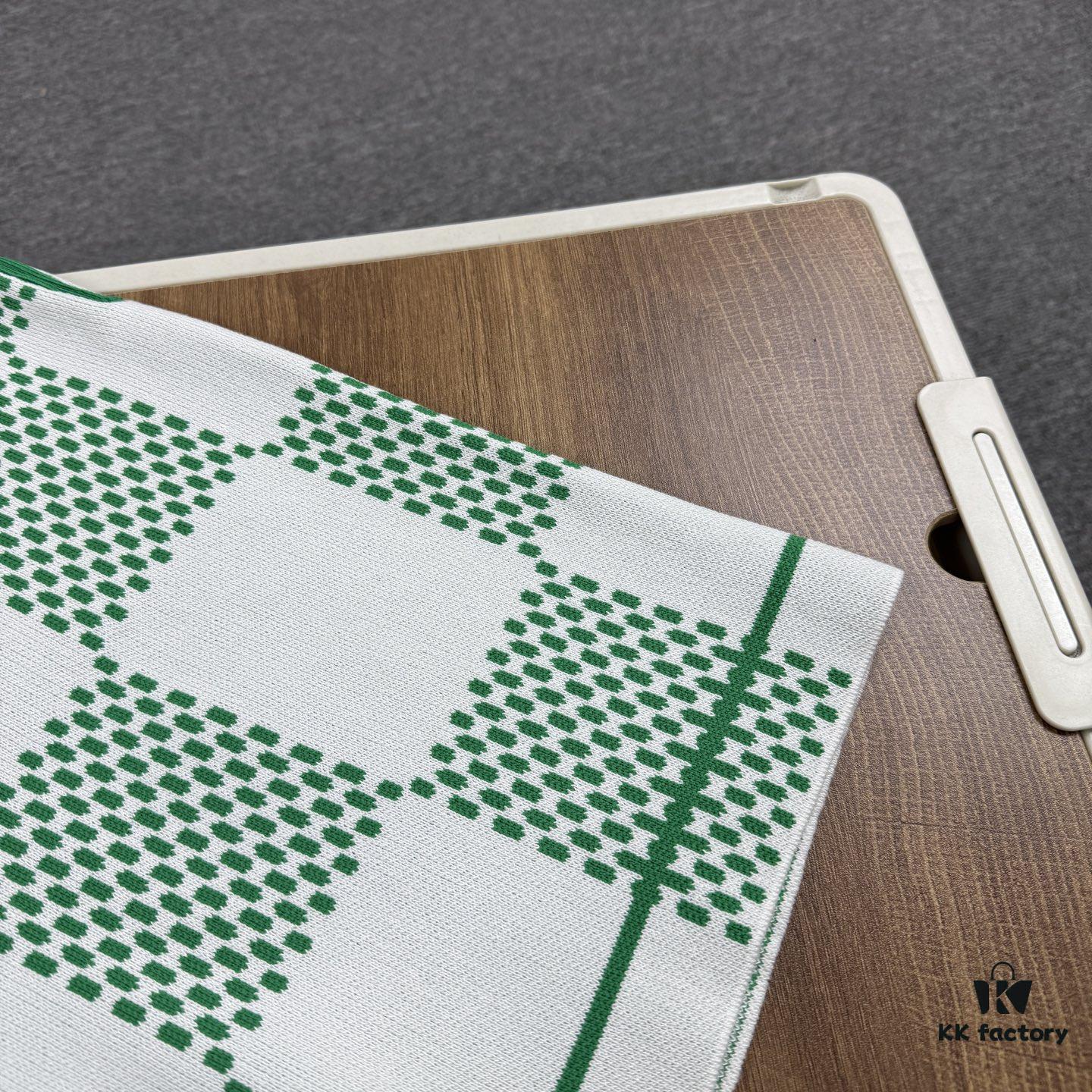 New Arrival Louis Vuitton 1V 25SS Large Checkerboard Jacquard Knit Shorts