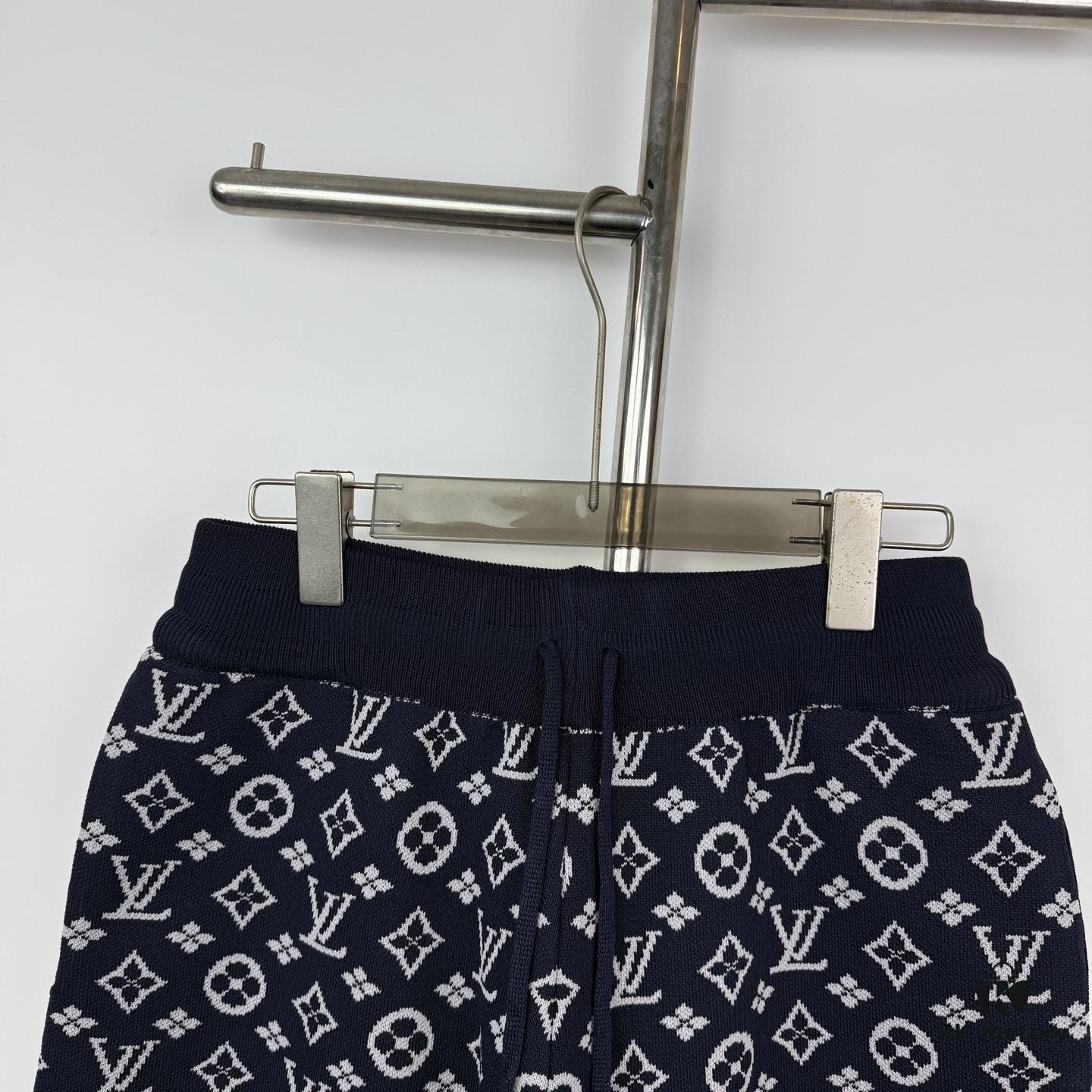 New LV Louis Vuitton Monogram Jacquard Knit Shorts