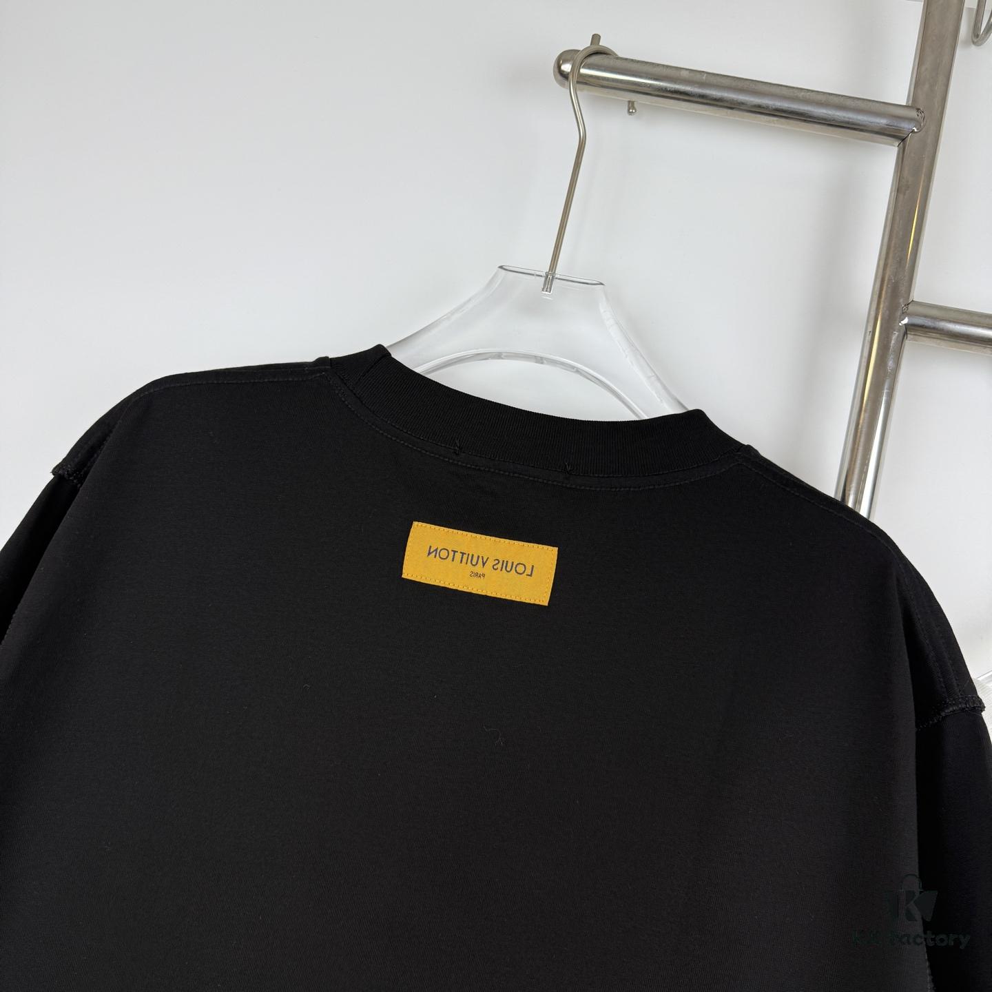 LOUIS VUITTON Classic Graffiti Print Logo Round Neck Short Sleeve T-Shirt Unisex Couples Style Loose Fit