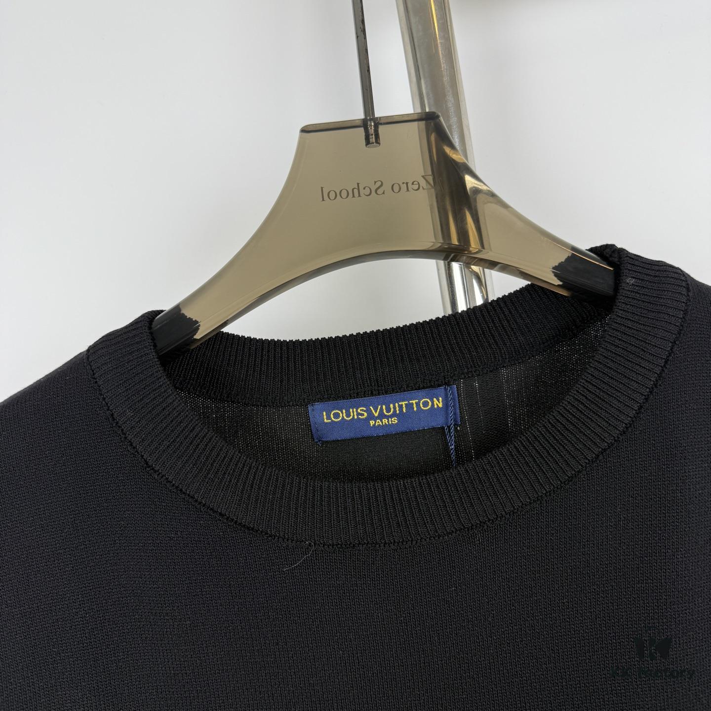 New Louis Vuitton LV 2023 Spring Heart Knit Short-Sleeve Unisex by lvXnigo Collaboration