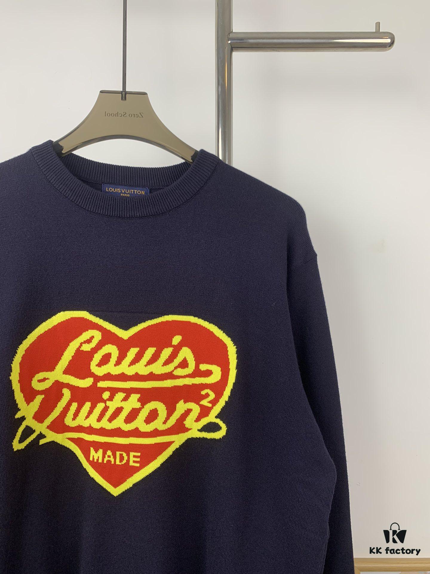 New LV Navy Blue Heart Sweater with 15% Wool, Soft and Comfortable for Direct Wear, High-Quality Version, Warm and Premium Texture