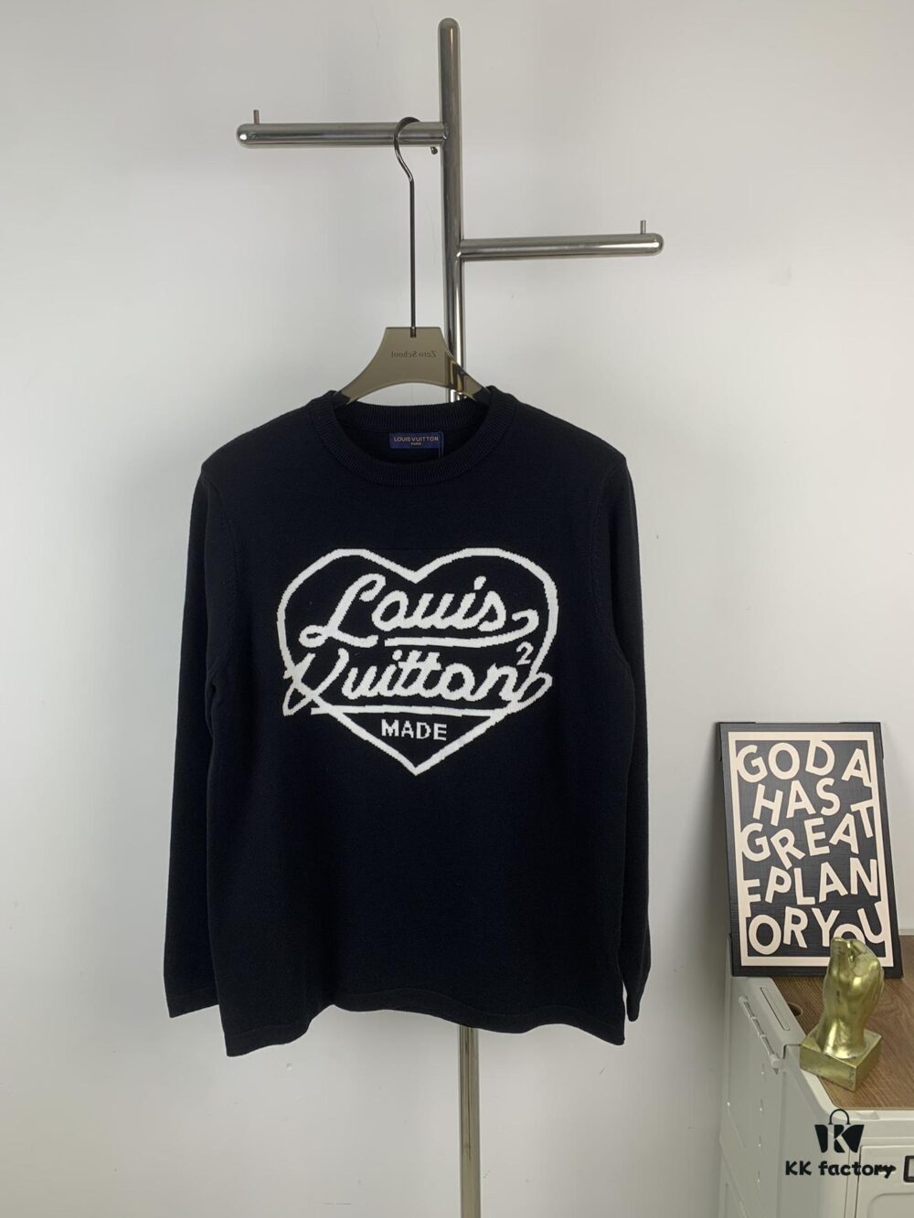 New LV Navy Blue Love Sweater with 15% Wool, Soft and Comfortable for Direct Wear! Premium High-End Version! Excellent Warmth and Quality!