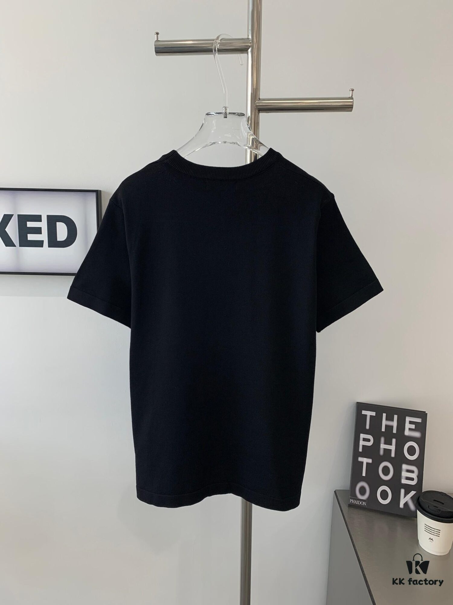 New Louis Vuitton Embroidered Logo Short Sleeve T-Shirt with Knitted Collar, Unisex Oversized Fit