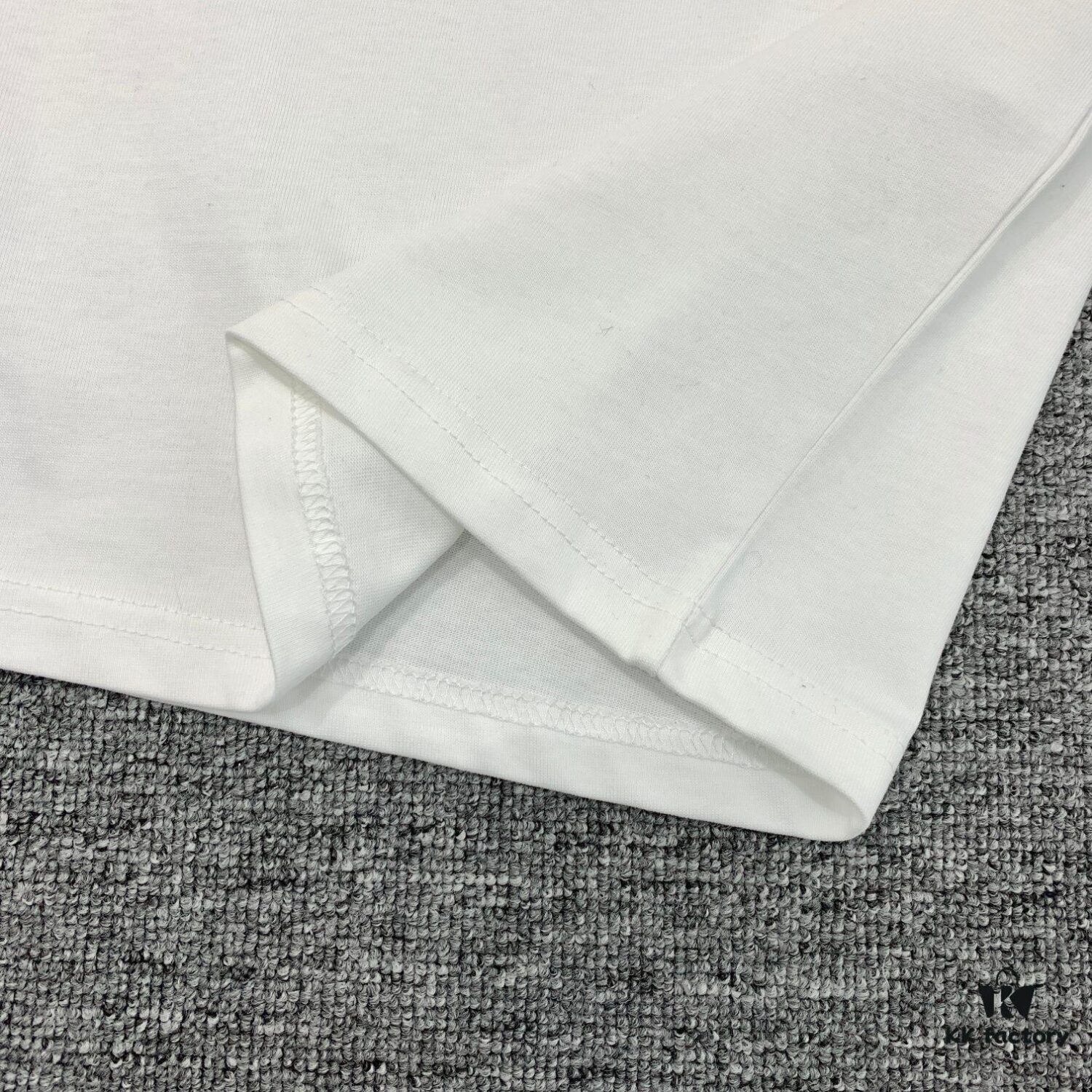 New Arrival LOUIS VUITTON LV Chest Tricolor Flower Logo Printed Short Sleeve T-Shirt