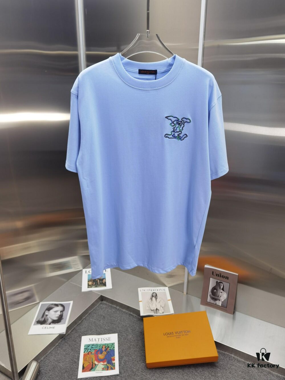 Louis IV (Embroidered Premium Version, Distinct from Standard Stock)