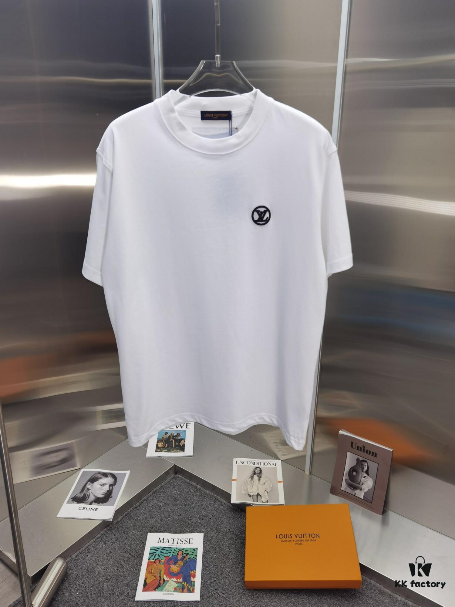 Louis 1V (Embroidered Premium Version, Distinct from Standard Stock)