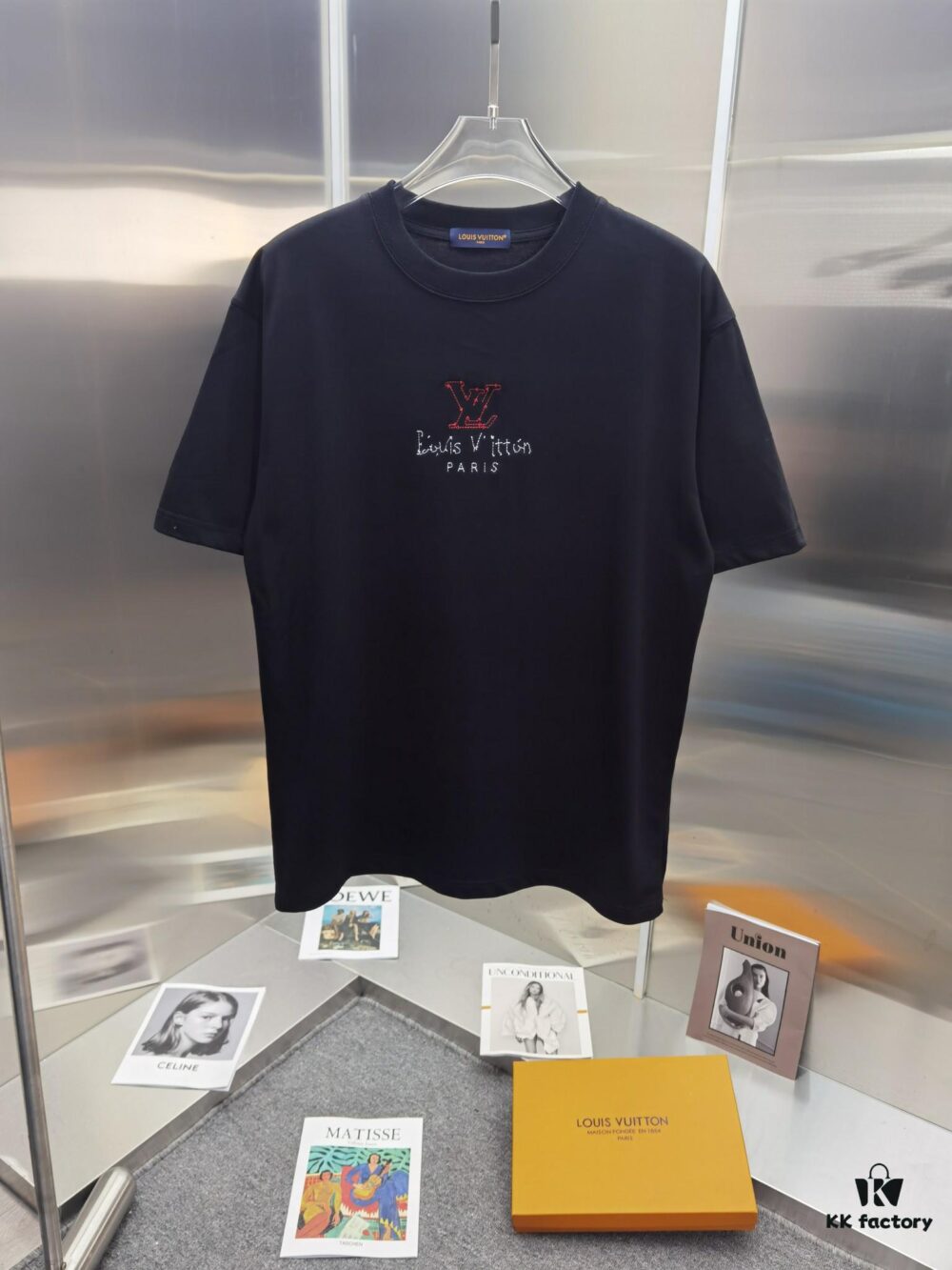 Louis 1V (Embroidered Premium Version, Distinct from Standard)