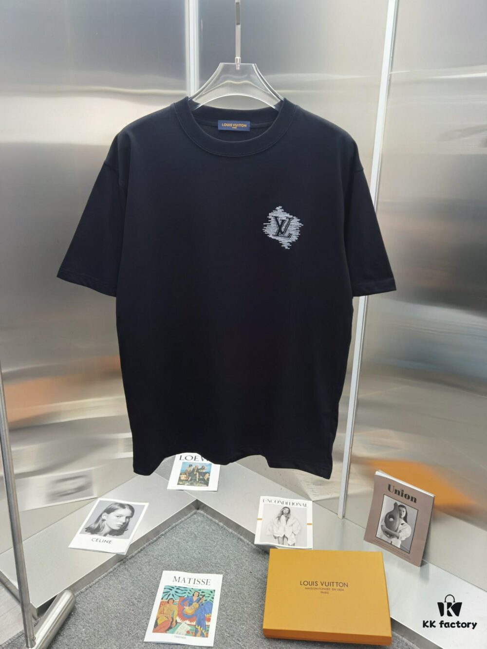 Louis 1V (Embroidered Premium Version, Distinct from Standard Stock)