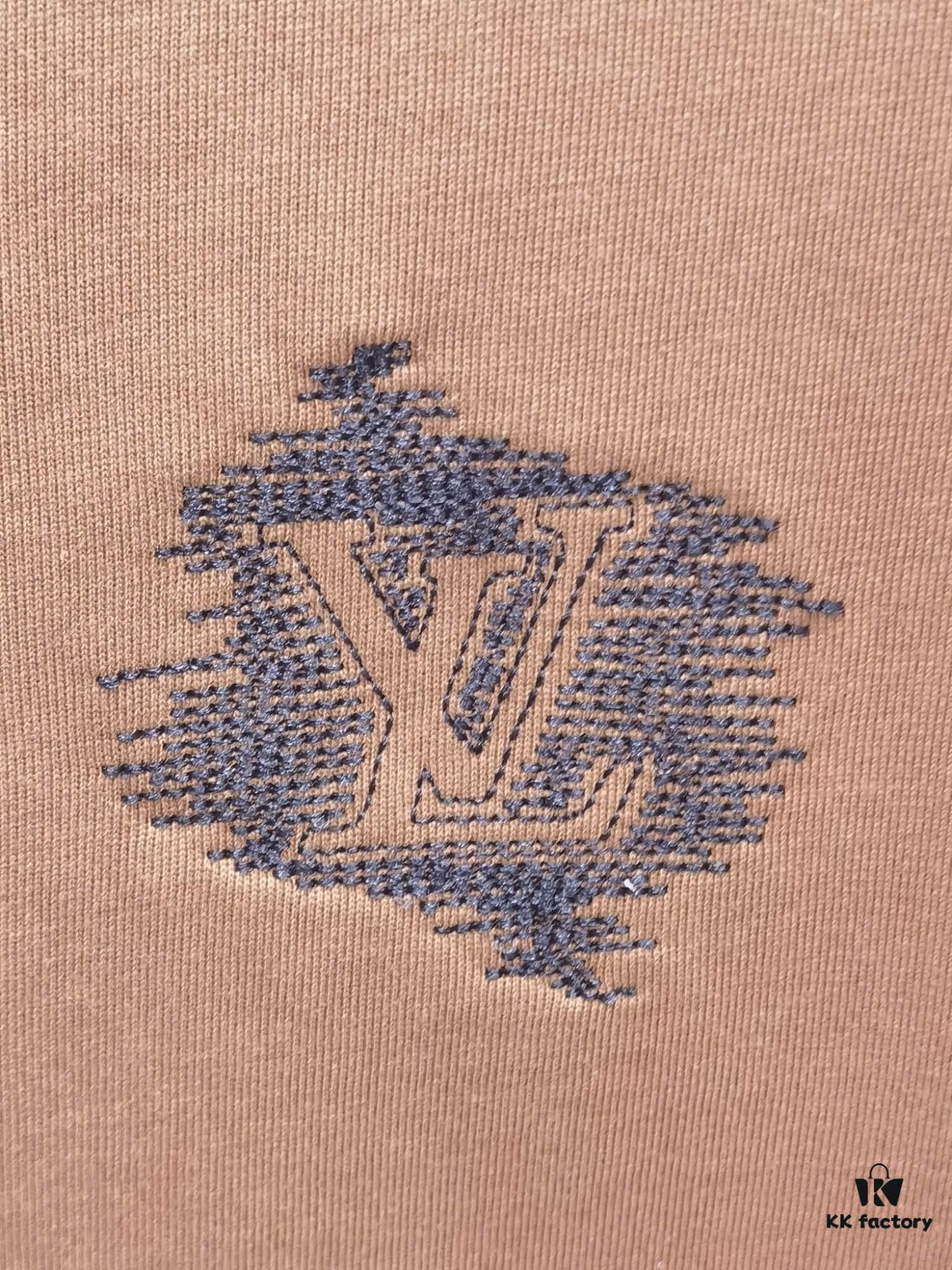 Louis 1V (Embroidered Premium Version, Distinct from Standard Stock) Short Sleeve T-Shirt