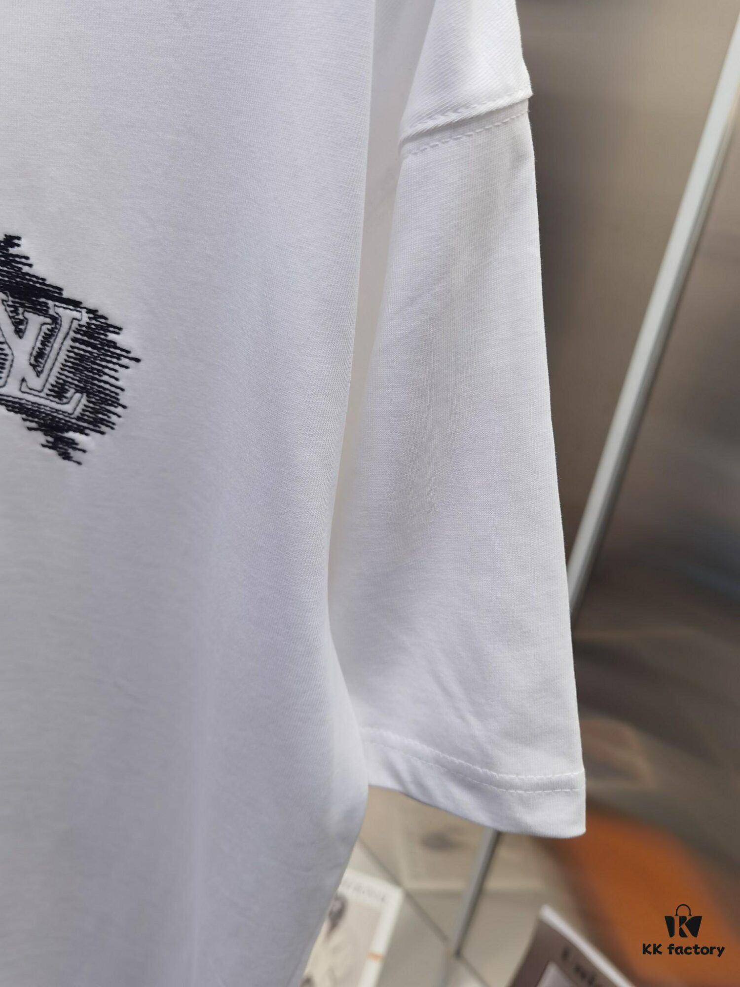 Louis 1V (Embroidered Premium Version, Distinct from Standard Stock)