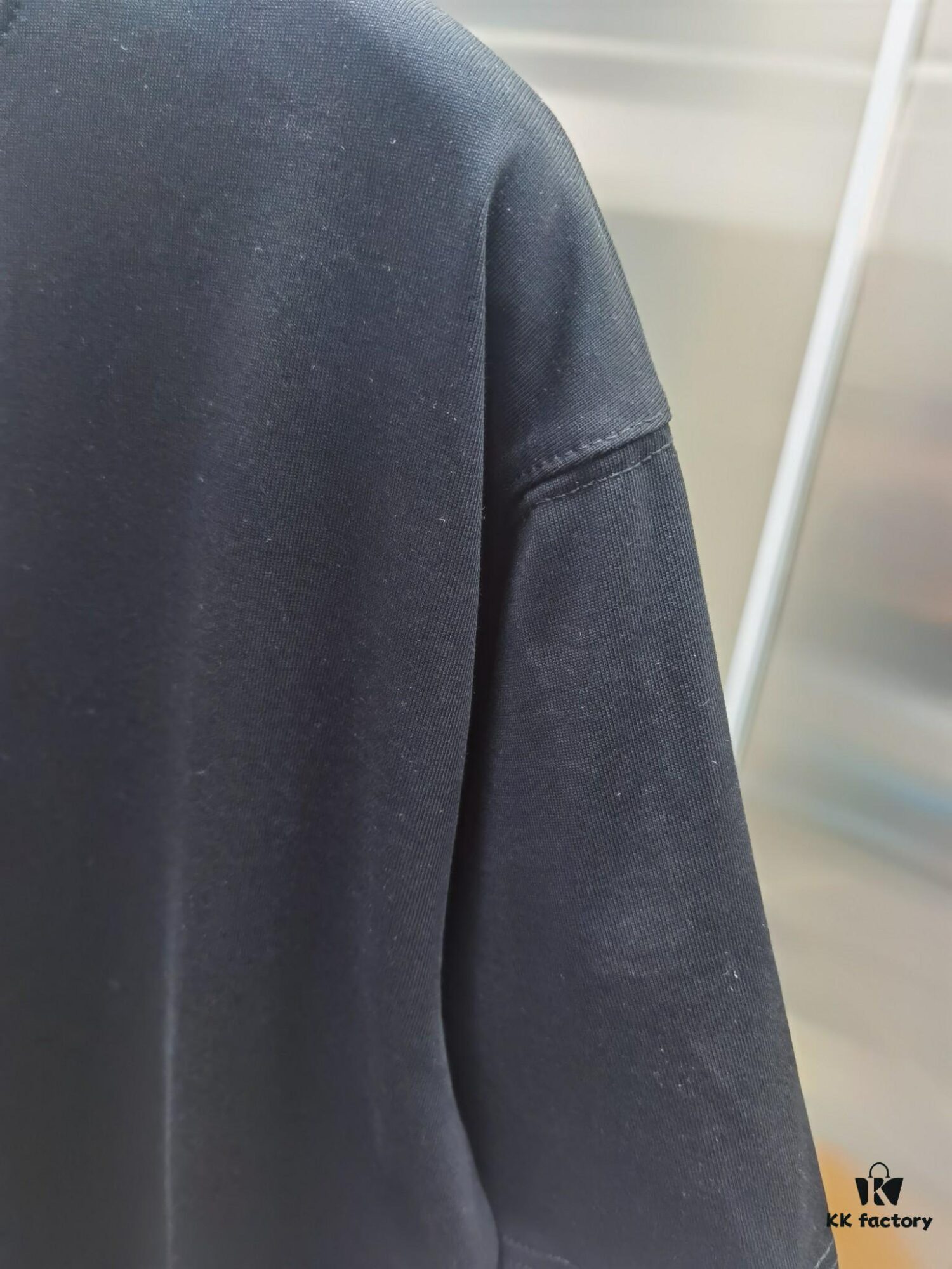 Louis 1V (Embroidered Premium Version, Distinct from Standard)