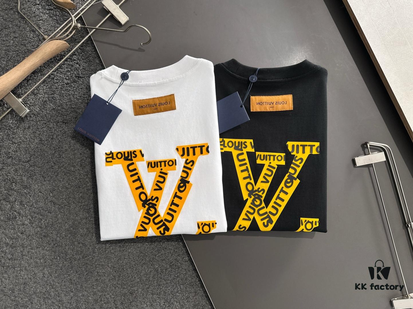 1V 2025SS Spring Summer Newest Round Neck Fashion Short Sleeve T-Shirt, Synchronized with Official Website, Cabinet-Quality Cotton Fabric!