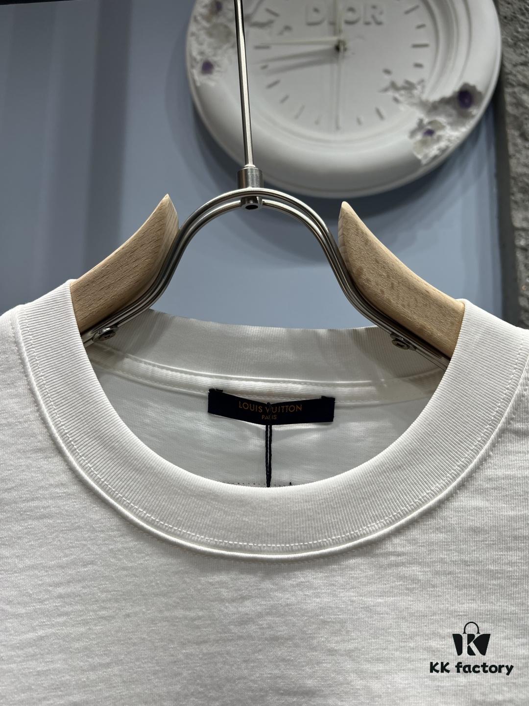 Louis Vuitton Logo-Embellished Short Sleeve T-Shirt