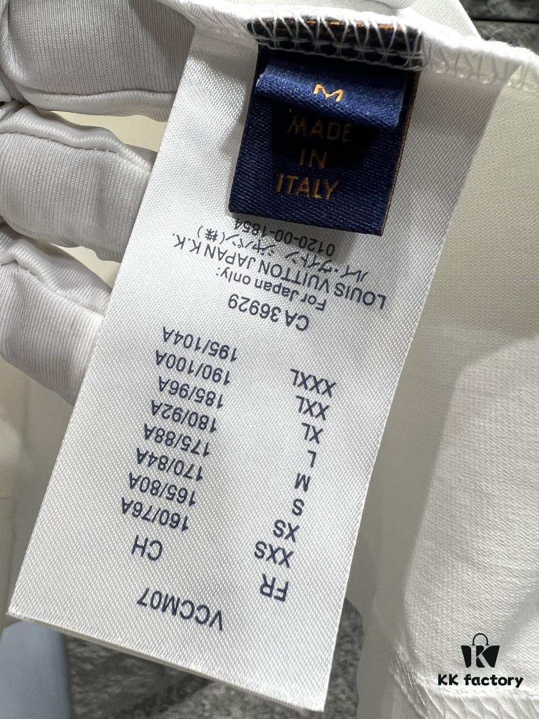 Louis Vuitton Short Sleeve T-Shirt with Leather Patch Signature Detail