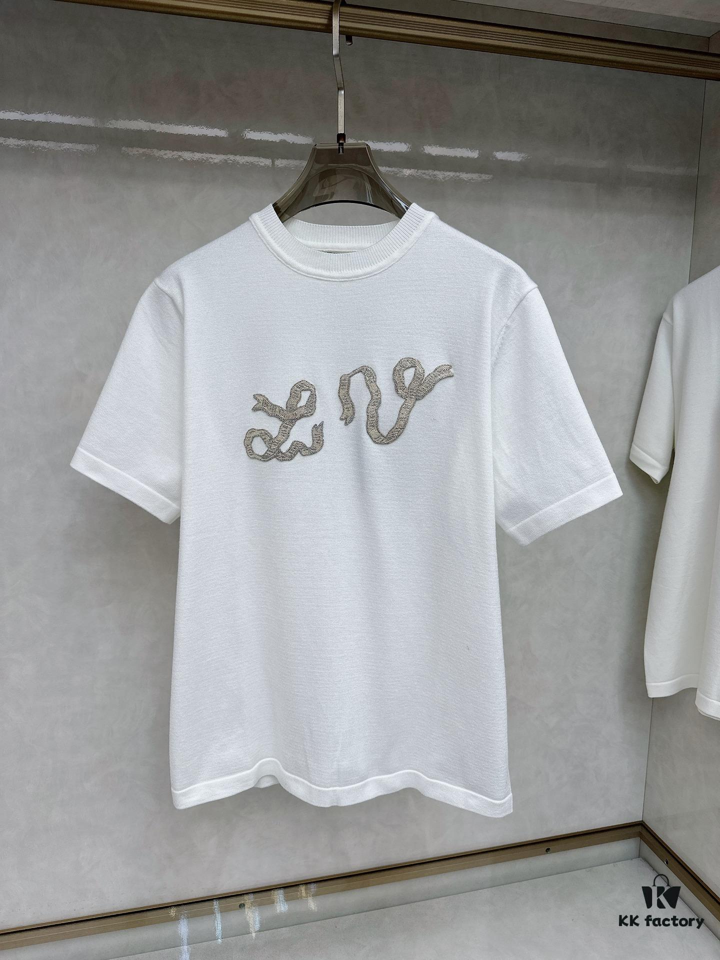 LV 2025SS New Arrival Short Sleeve T-Shirt, Fashionable and Stylish, Minimalist Versatile Design