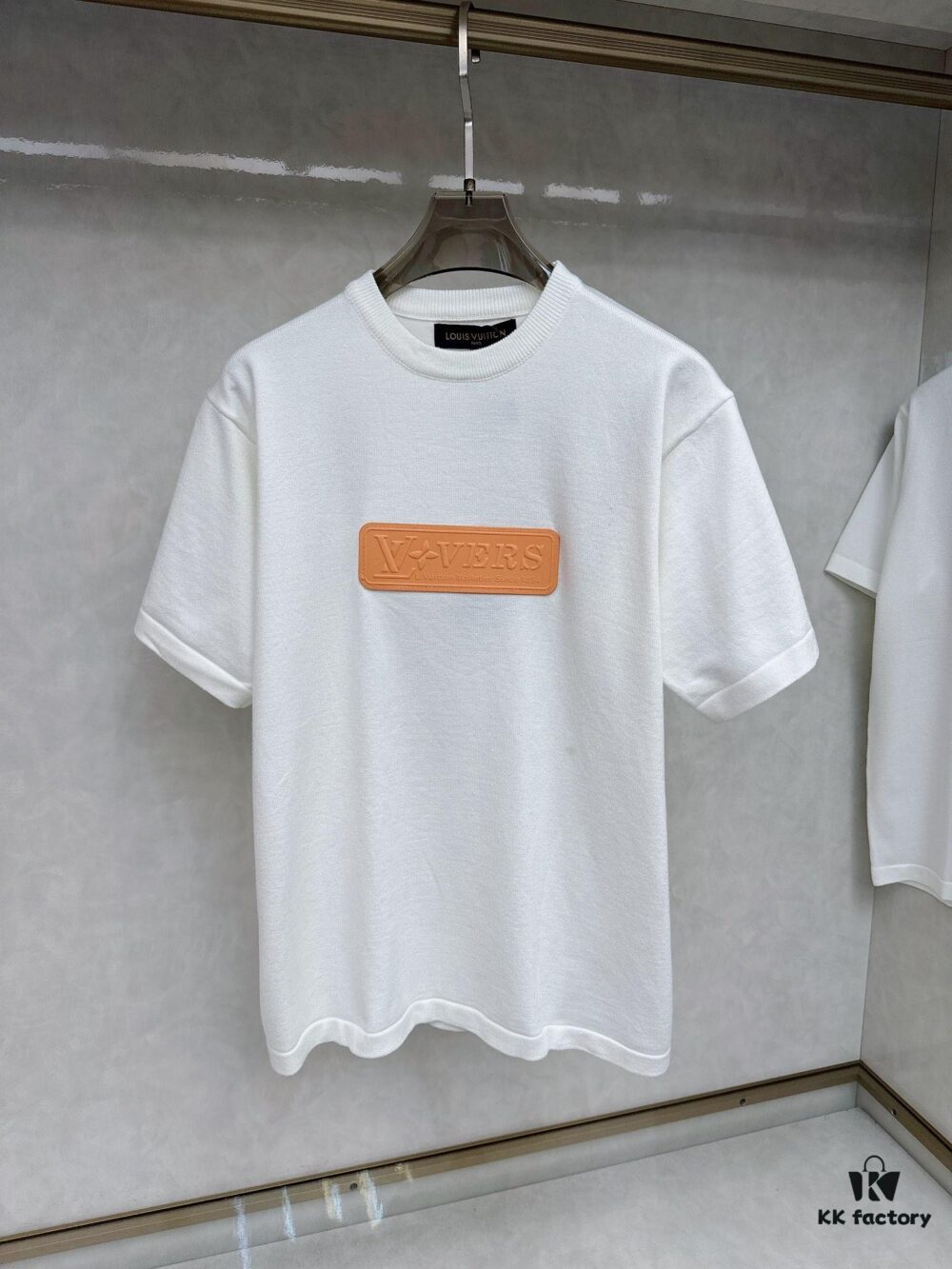 LV Louis Vuitton Embossed Leather Patch Knitted Short-Sleeve T-Shirt