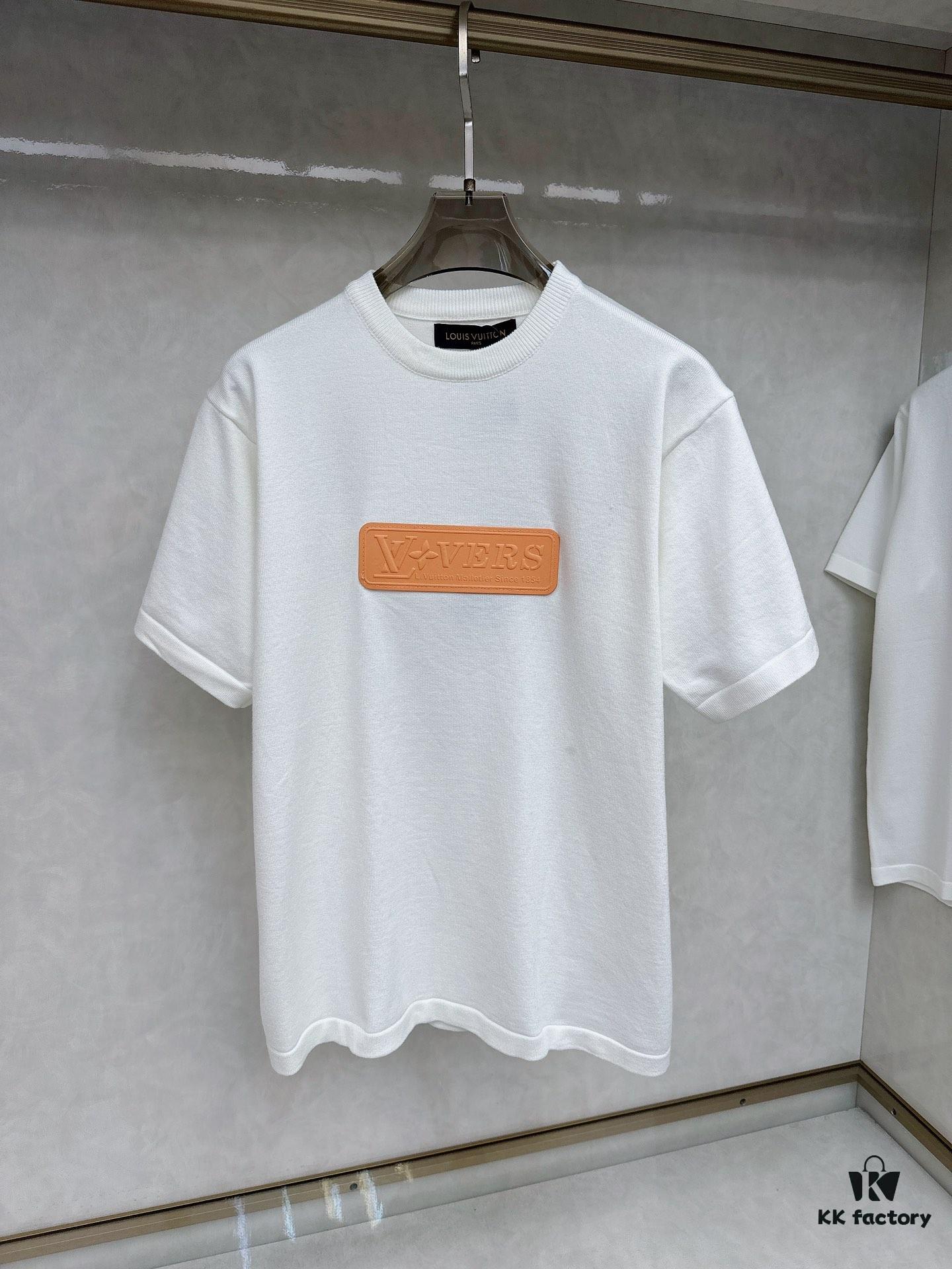 LV Louis Vuitton Embossed Leather Patch Knitted Short-Sleeve T-Shirt