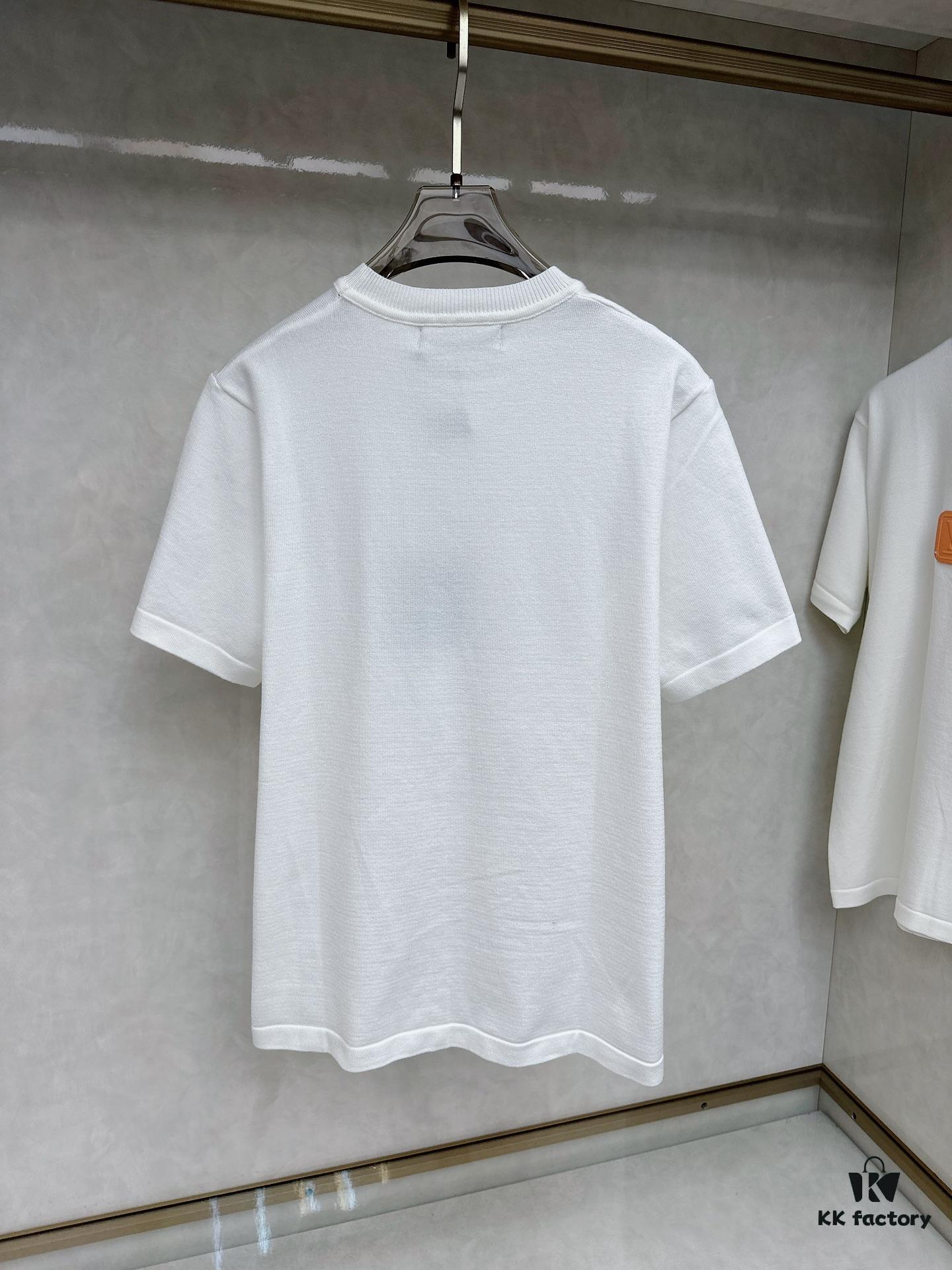 LV 2025SS New Arrival Short Sleeve T-Shirt, Fashionable and Stylish, Minimalist Versatile Design