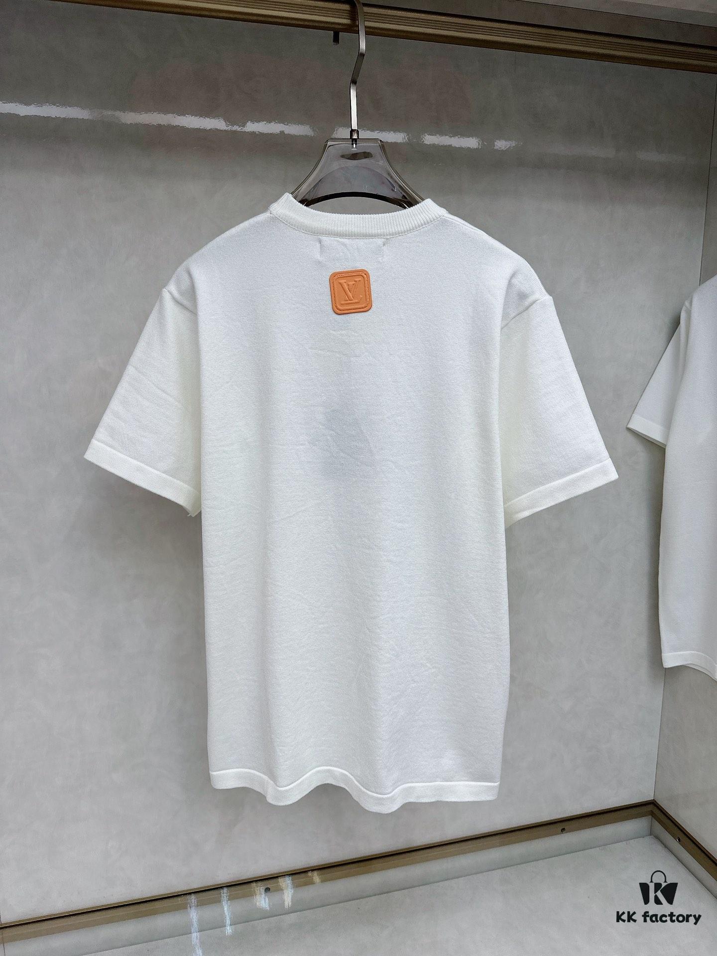 LV Louis Vuitton Embossed Leather Patch Knitted Short-Sleeve T-Shirt