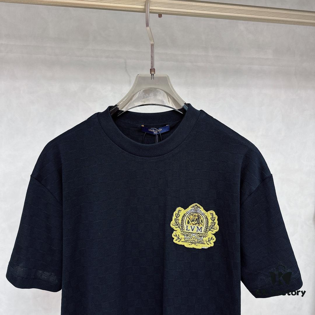 LV 2025 SS New Arrival Short Sleeve T-Shirt, Fashionable and Stylish, Minimalist Versatile Design