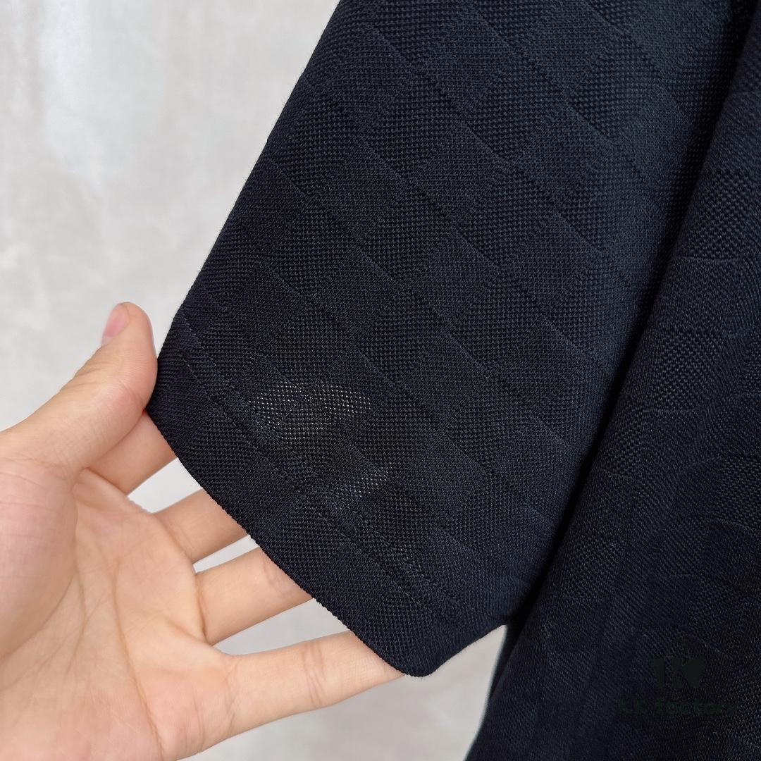 LV 2025 SS New Arrival Short Sleeve T-Shirt, Fashionable and Stylish, Minimalist Versatile Design