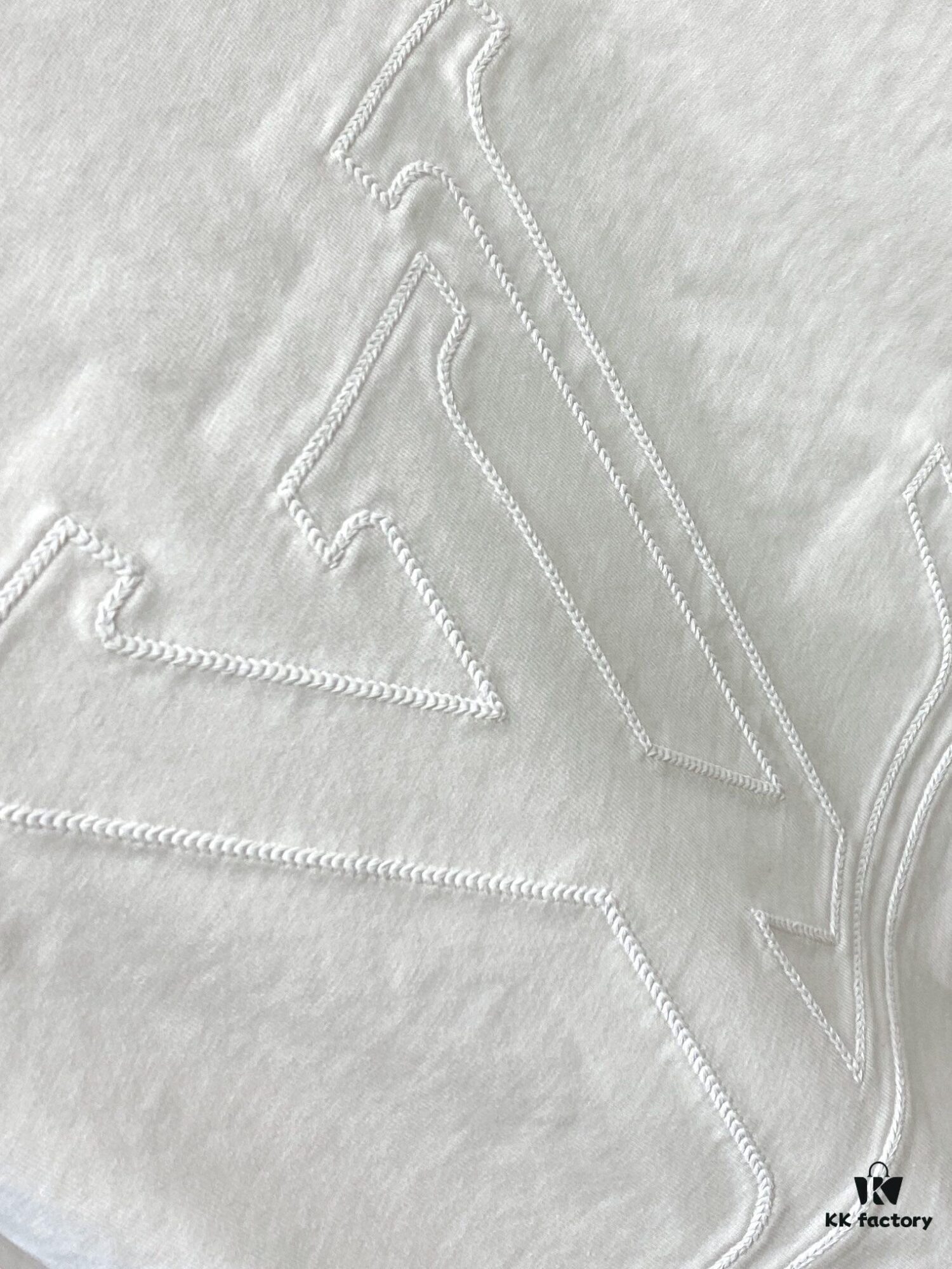 Louis Vuitton 2025 Newest Short-Sleeve T-Shirt, Stylish and Fashionable, Top-Quality Digital Positioning Embroidered Logo, Simple and Versatile Design