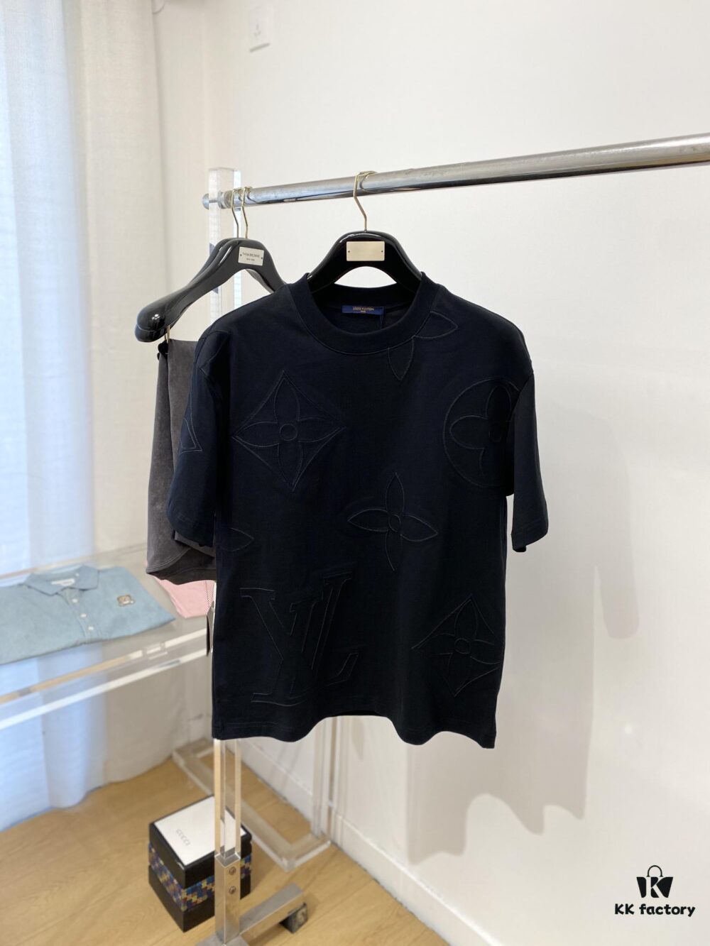 Louis Vuitton 2025 Newest Short-Sleeve T-Shirt, Stylish and Fashionable, Top-Quality Digital Positioning Embroidered Logo, Simple and Versatile Design