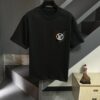 LV Louis Vuitton Spring/Summer 2025 New Arrival Classic T-Shirt! Made from 26g high-density pure cotton fabric for exceptional comfort. Features a minimalist, stylish design with a slightly loose fit, offering a relaxed and versatile silhouette perfect for various occasions. Ideal for shopping, gatherings, or casual outings, this T-shirt adds a touch of fashion and individuality to your look.