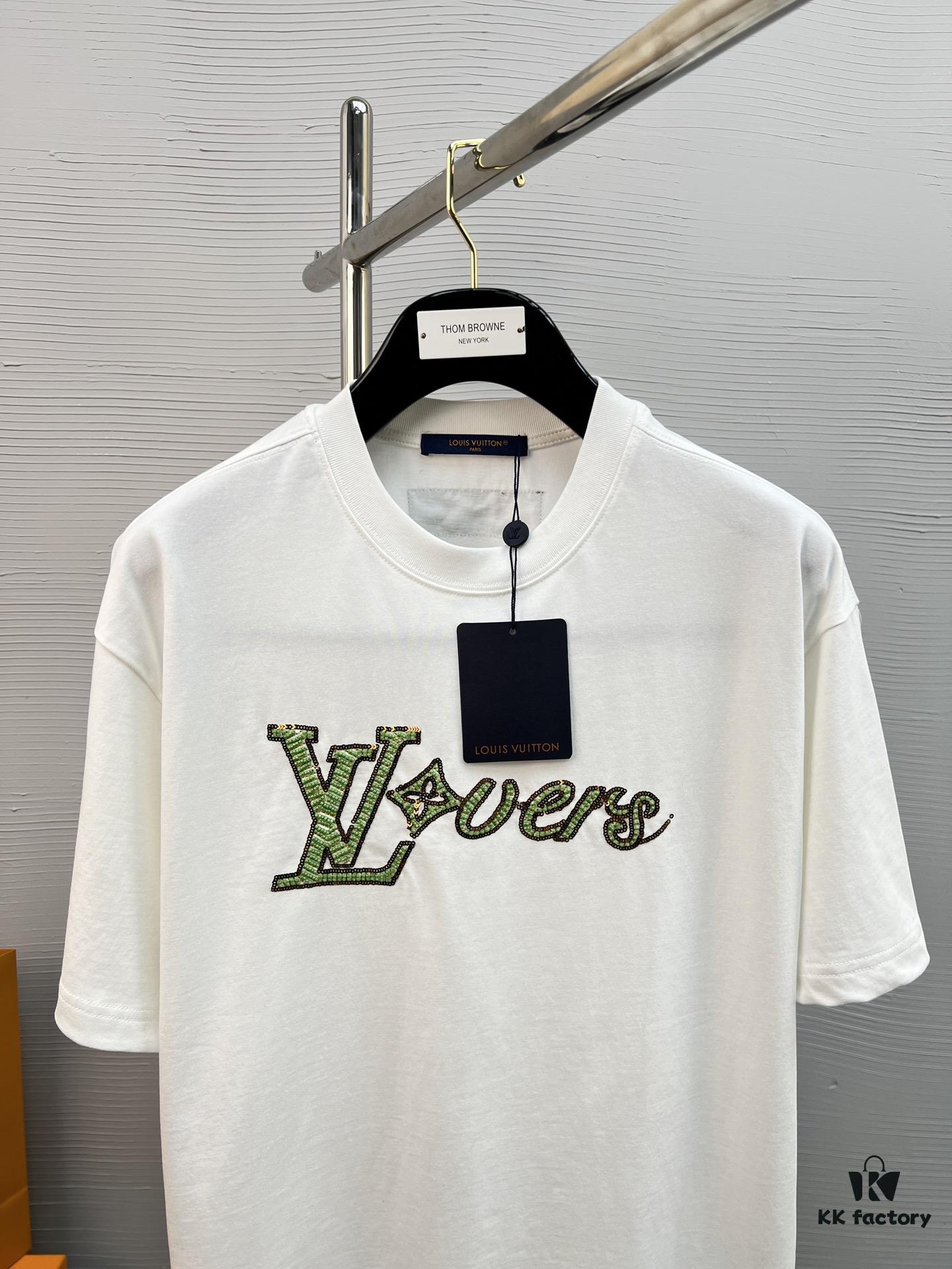 LV 25SS Spring/Summer T-Shirt! Black and White Printed Crew Neck Short Sleeve Tee!