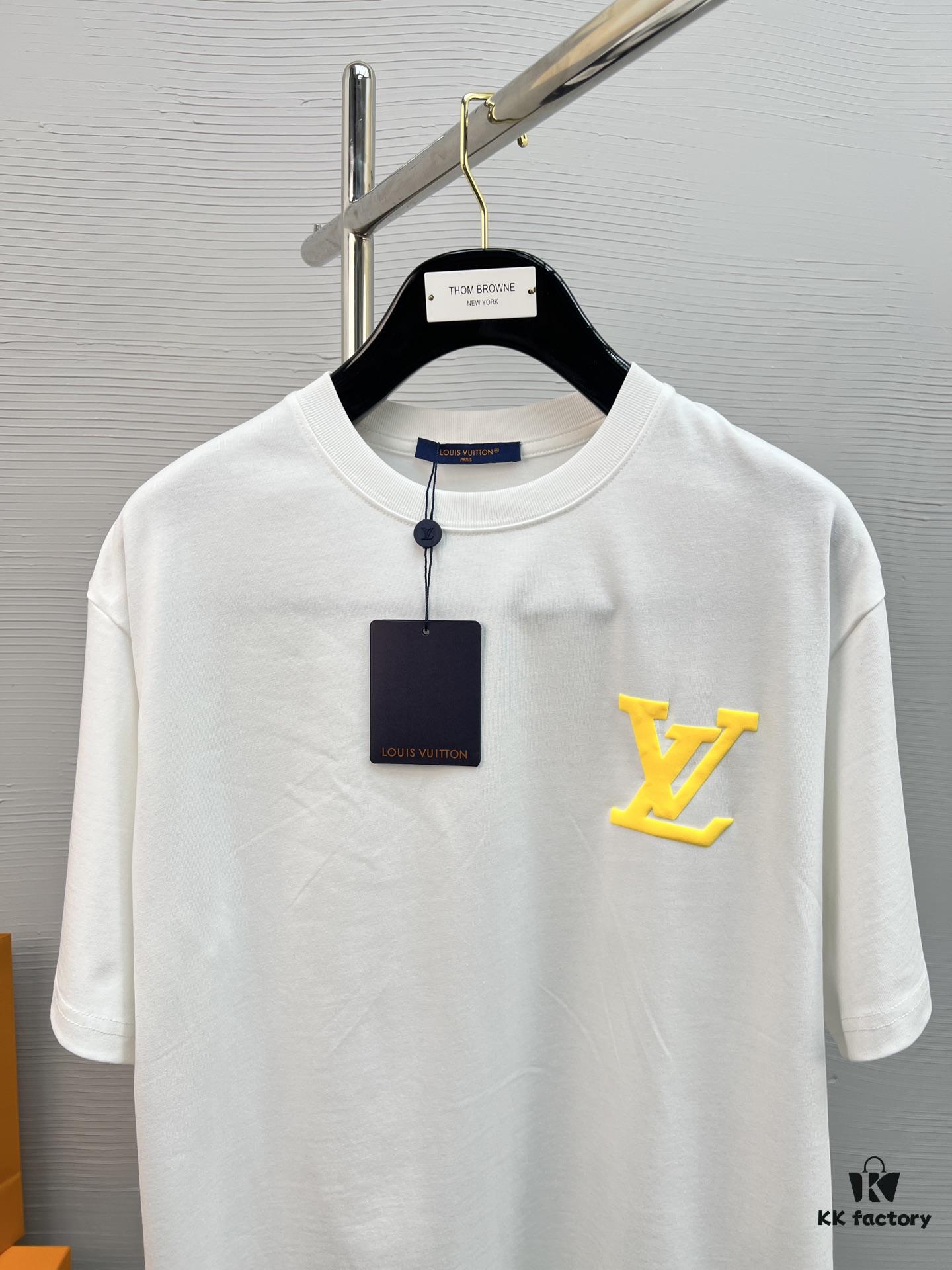 High-Quality LV 25SS Classic Color T-Shirt New Arrival! This vibrant and youthful design is full of energy, featuring the latest season's signature bear series. Crafted with premium 280g 100% cotton fabric and advanced printing technology for a highly dimensional color transition. Ideal for spring and summer, perfectly matches jeans, chinos, or shorts — a must-have wardrobe staple.