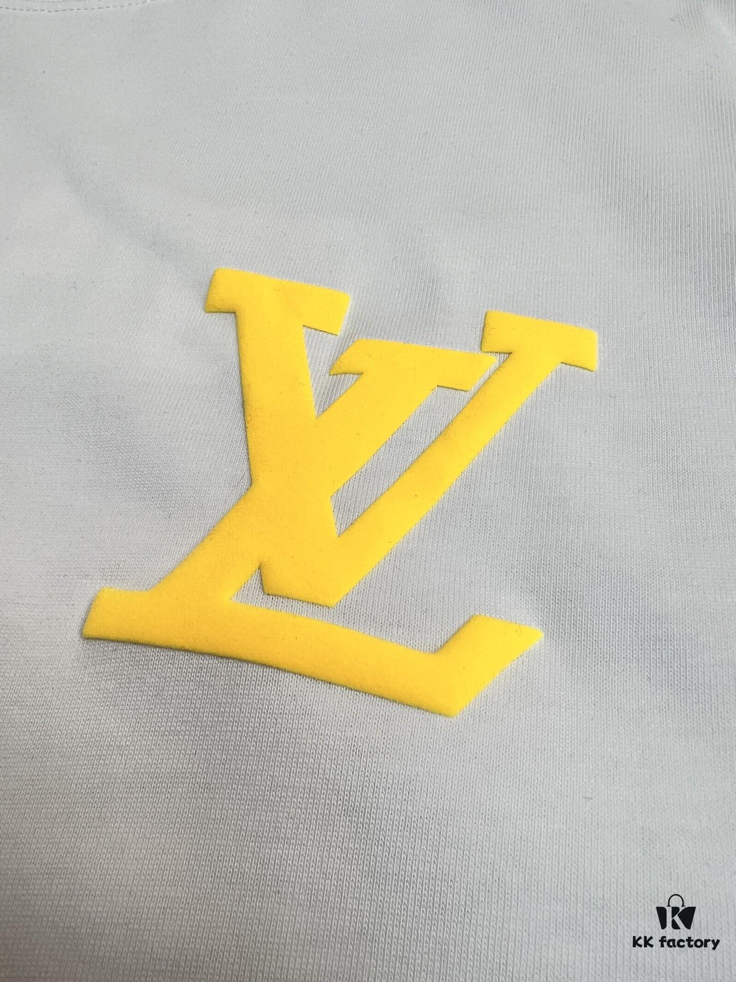 High-Quality LV 25SS Classic Color T-Shirt New Arrival! This vibrant and youthful design is full of energy, featuring the latest season's signature bear series. Crafted with premium 280g 100% cotton fabric and advanced printing technology for a highly dimensional color transition. Ideal for spring and summer, perfectly matches jeans, chinos, or shorts — a must-have wardrobe staple.