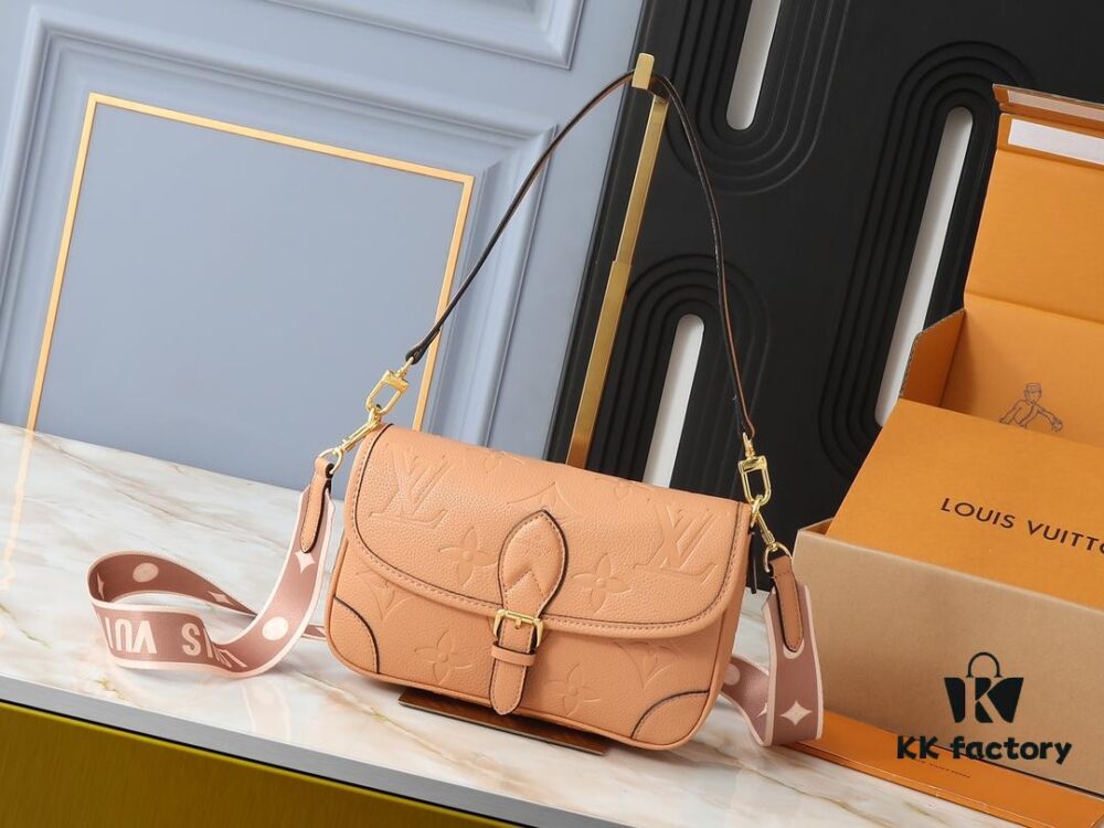 Upgraded Original M46583 M46584 M46386 M46388 M45985 Full Leather Baguette Bag Series New Diane Handbag