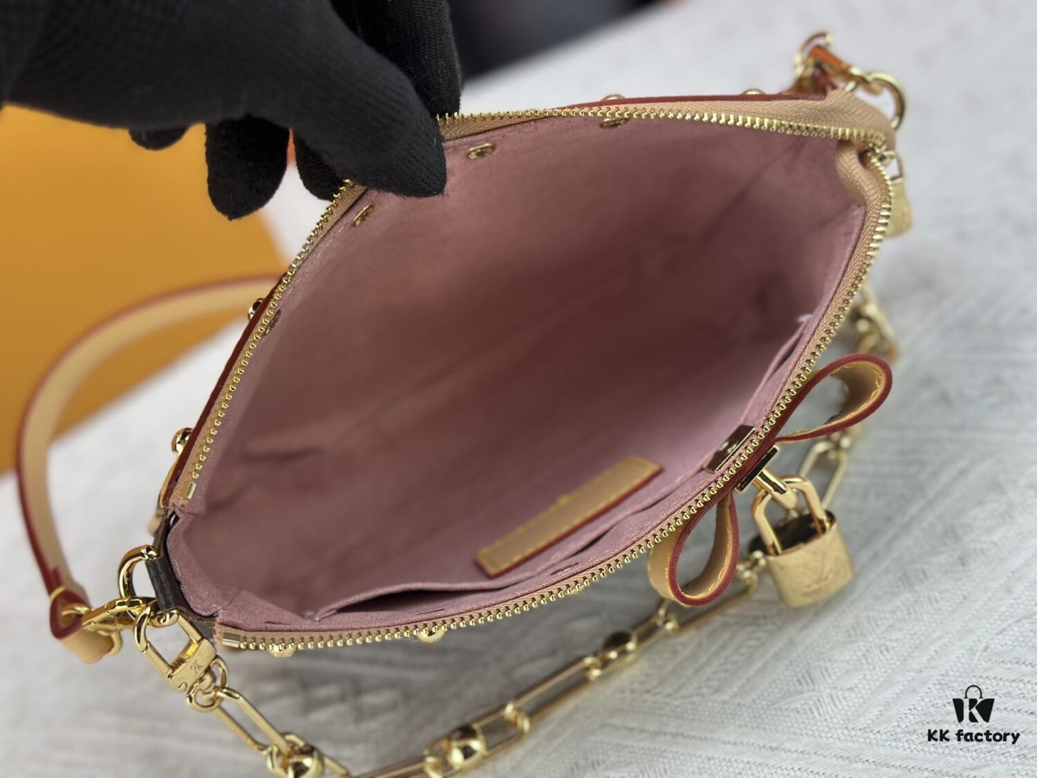 M13666 Pochette Accessoires Bag – A playful interpretation of the iconic Monogram canvas with Takashi Murakami's vibrant Cherry Blossom motif, revisiting the Louis Vuitton x Murakami collaboration with bold, whimsical style.