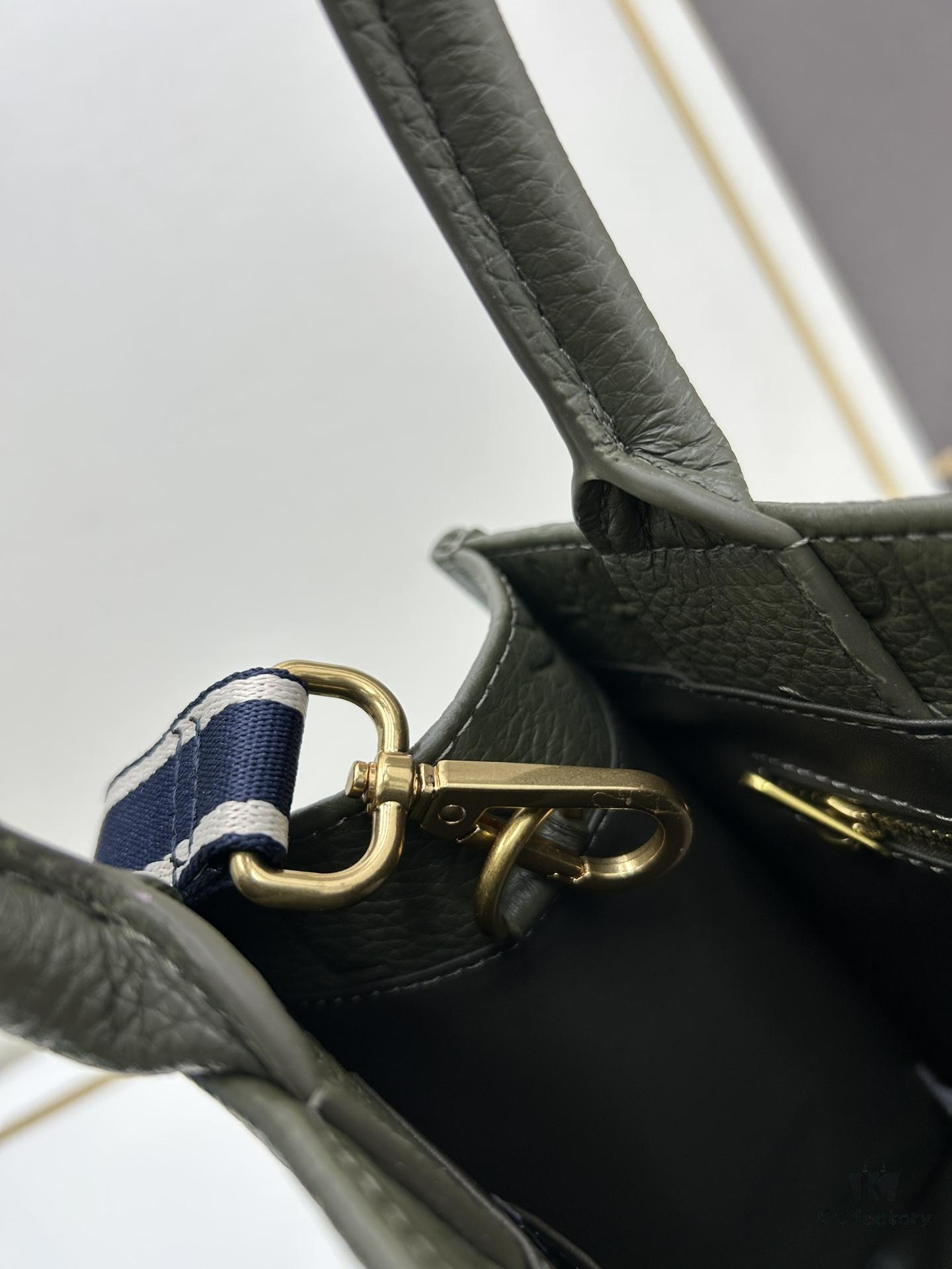 Dior High-Quality New Arrival Autumn-Winter Collection Small Book Tote Bag