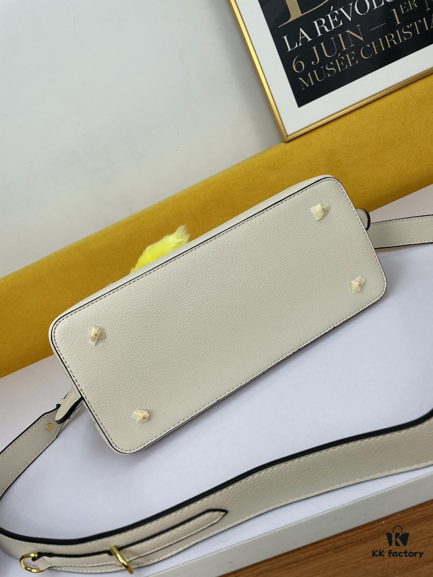 New Prada 5002 (2020 Bestseller) – The Ultimate Versatile Bag with Timeless Style