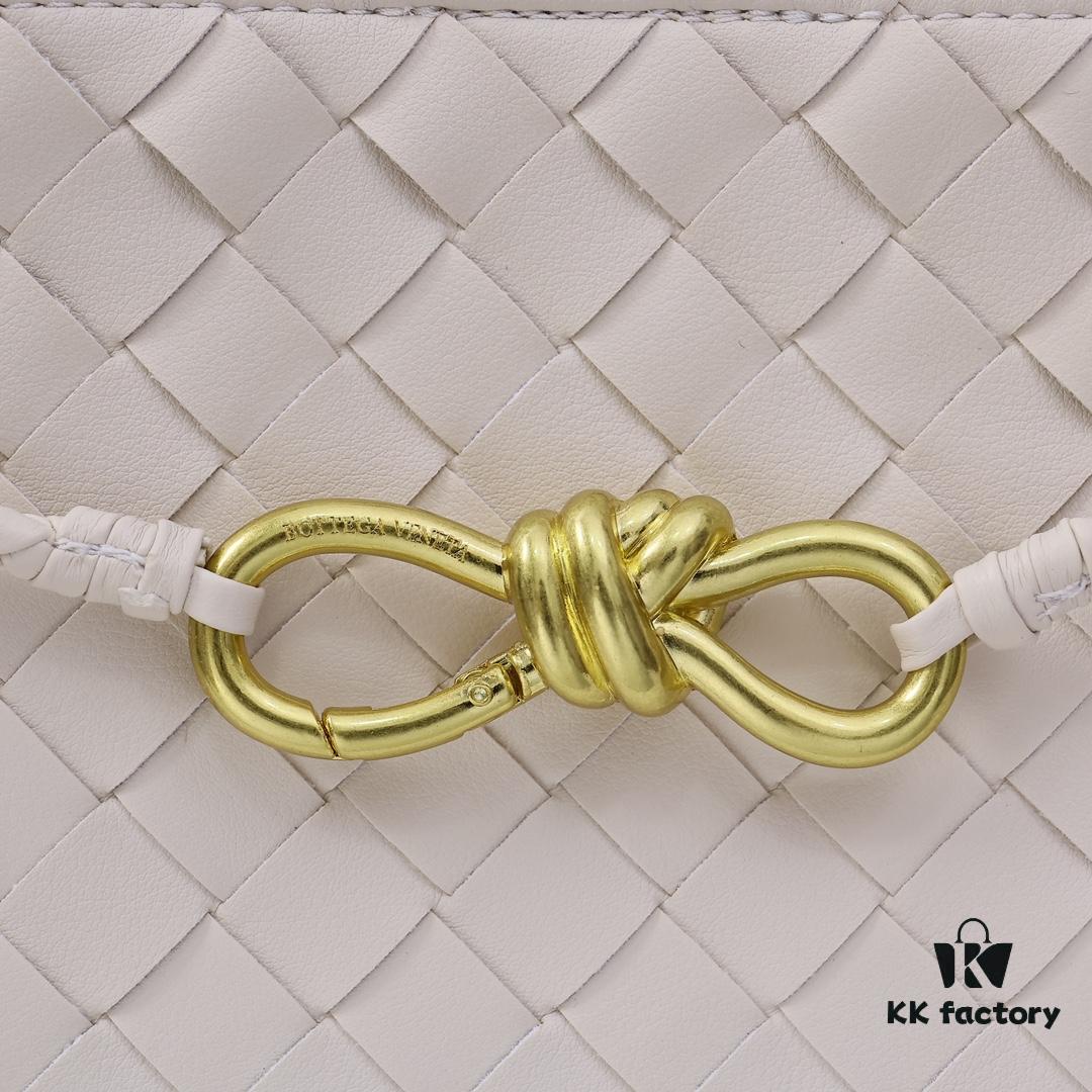 BV Small E/W Andiamo Horizontal Edition S23 Pre-Fall Andiamo Design Woven Style Silhouette for Dynamic Craftsmanship