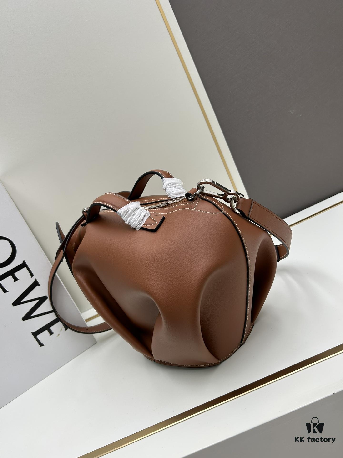 Loewe🌟 Classic Calfskin Elephant Handbag Arrived👏