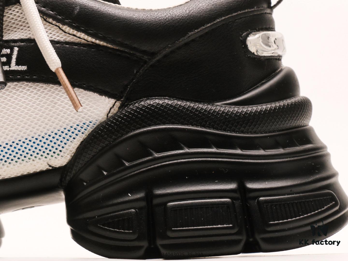 Chanel Sneakers, Social Media Influencer Recommended Style, This Season's New Arrival, A Must-Have