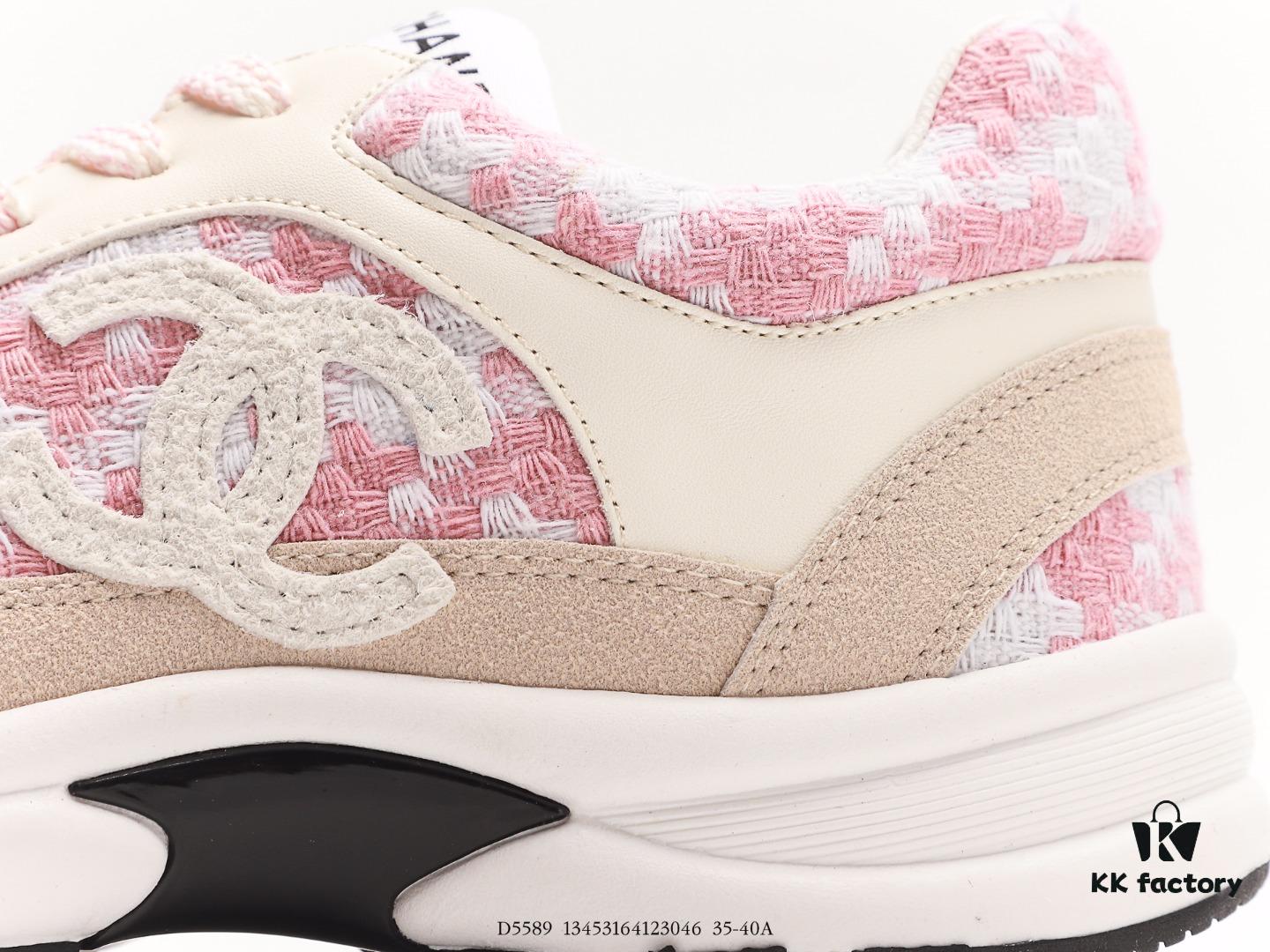 Chanel 2023 Logo Sneakers, Kruus Lightweight Retro Dad Shoes, Futuristic Metallic Style, Original Mold Design with Enhanced Texture and Refined Silhouette